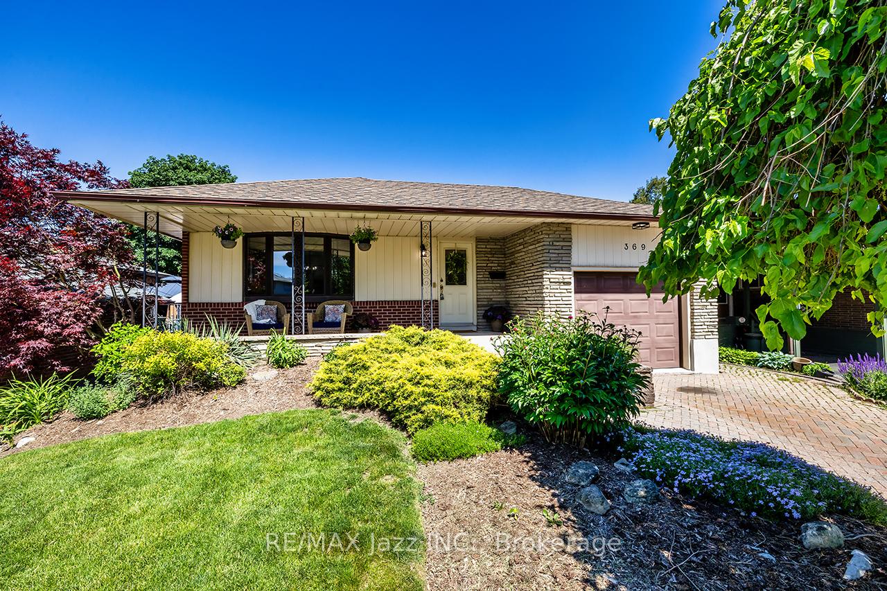 369 Waverly Street N, Oshawa, ON L1J 5W2