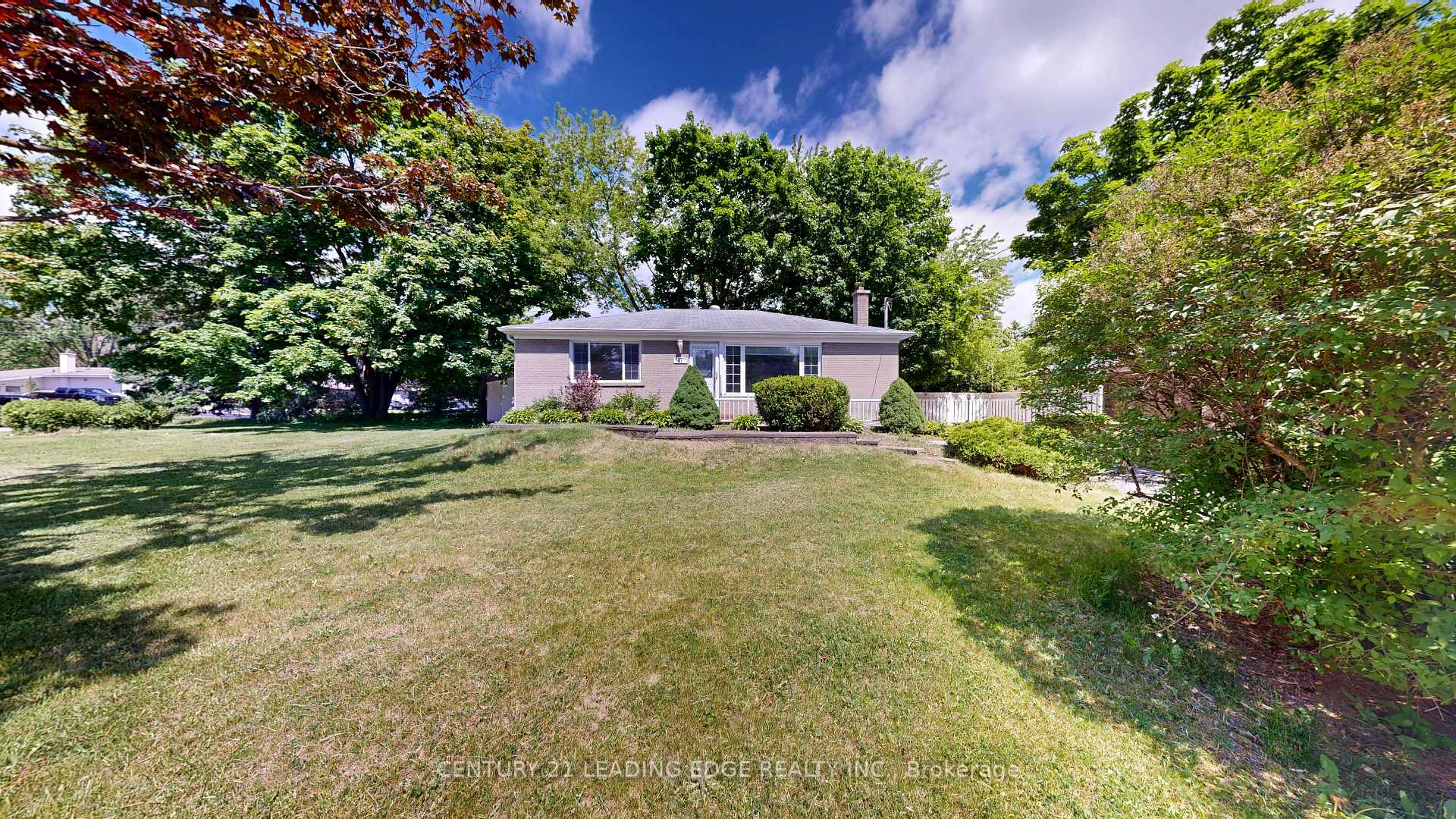 11 Hiley Avenue, Ajax, ON L1S 6H3