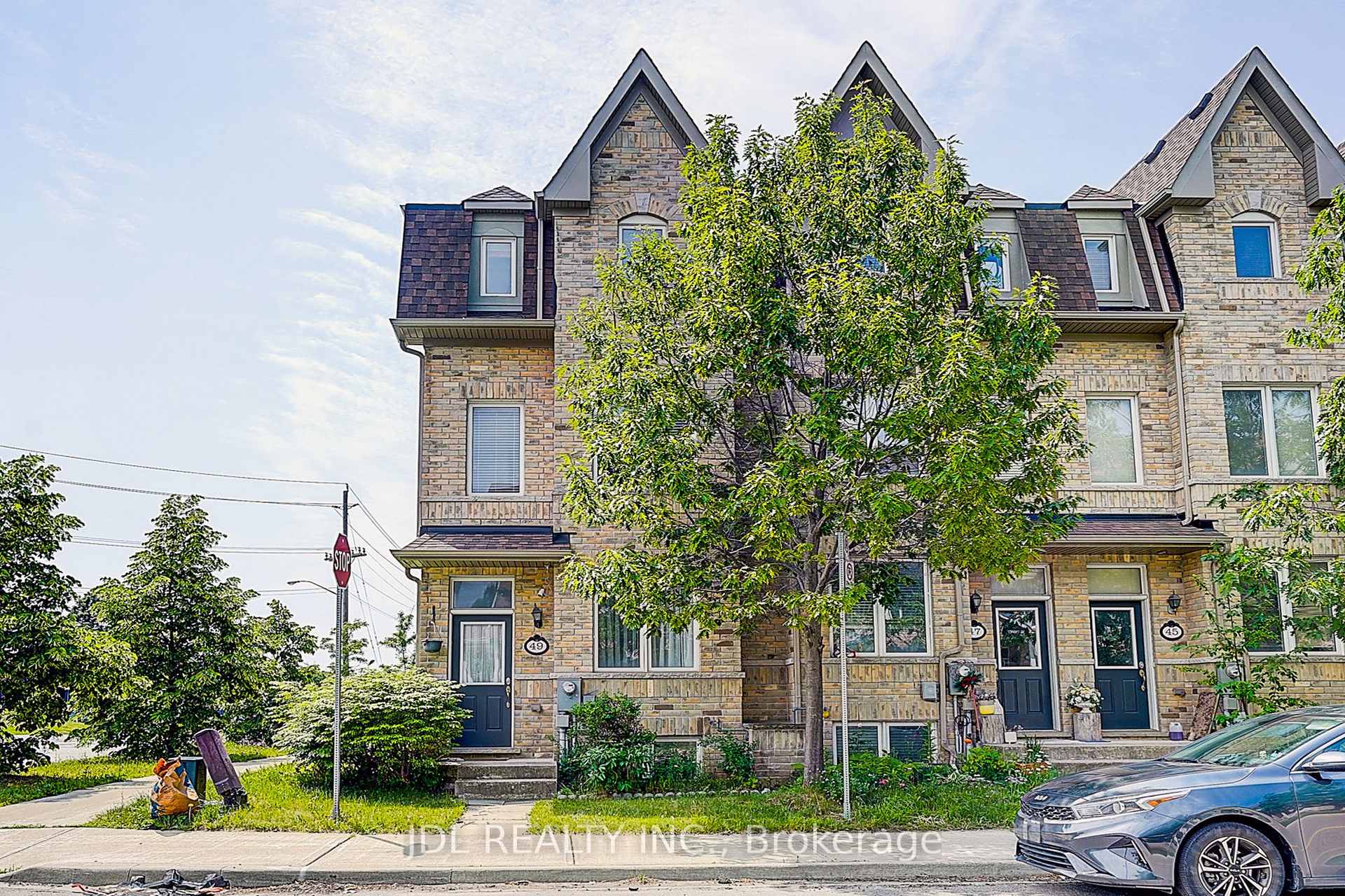 49 Kawneer Terrace, Toronto, ON M1P 0C2