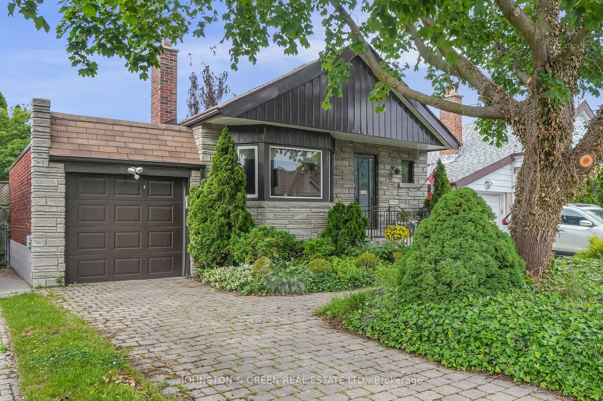498 Plains Road, Toronto, ON M4C 2Y8