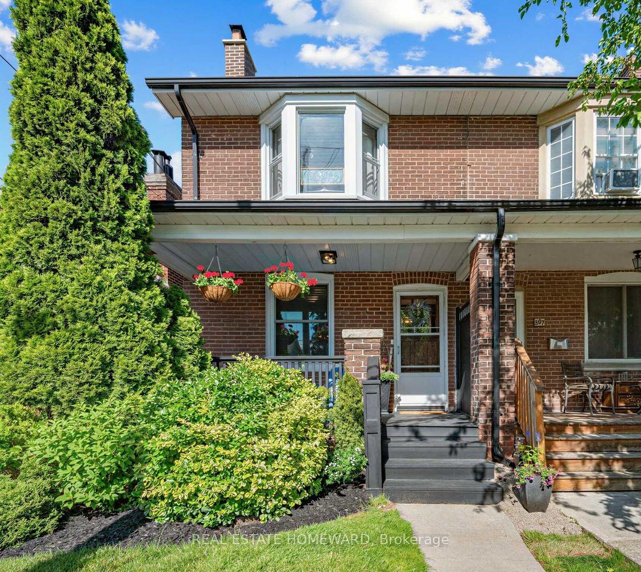 309 Chisholm Avenue, Toronto E03, ON M4C 4W5