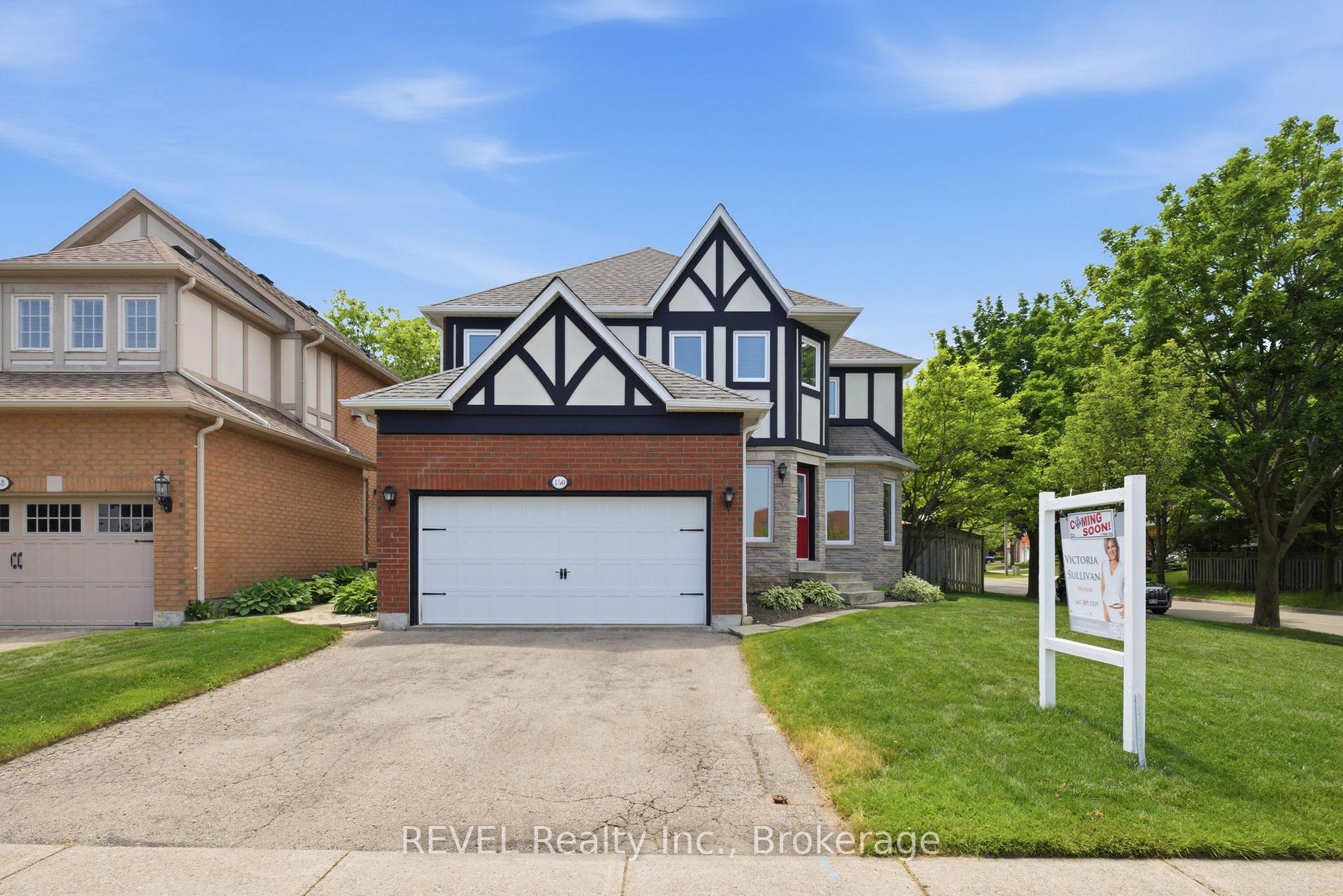 150 Fallingbrook Street, Whitby, ON L1R 2G2