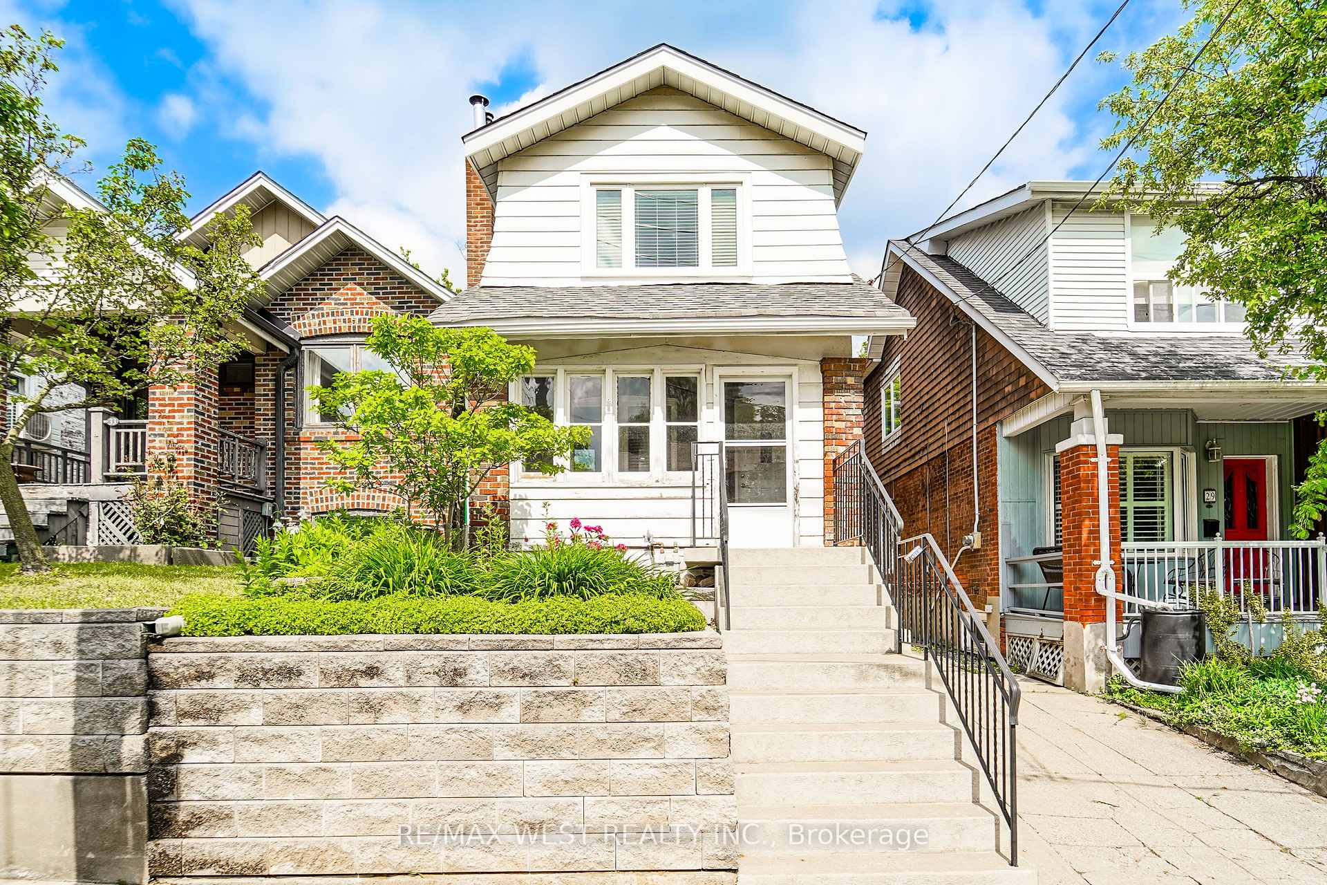 31 Woodmount Avenue, Toronto, ON M4C 3X6