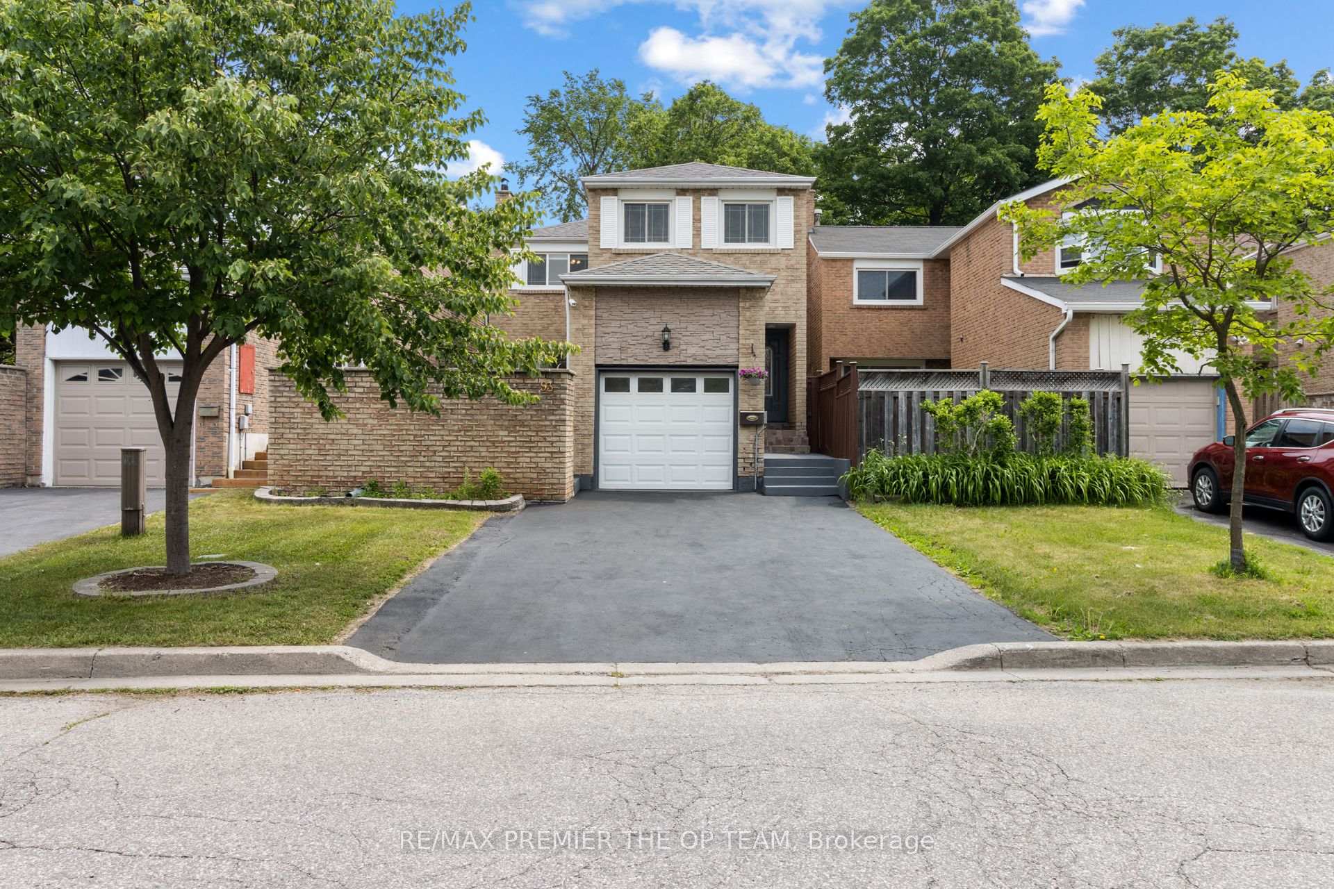 93 Sudbury Hall Drive, Toronto, ON M1B 3H5