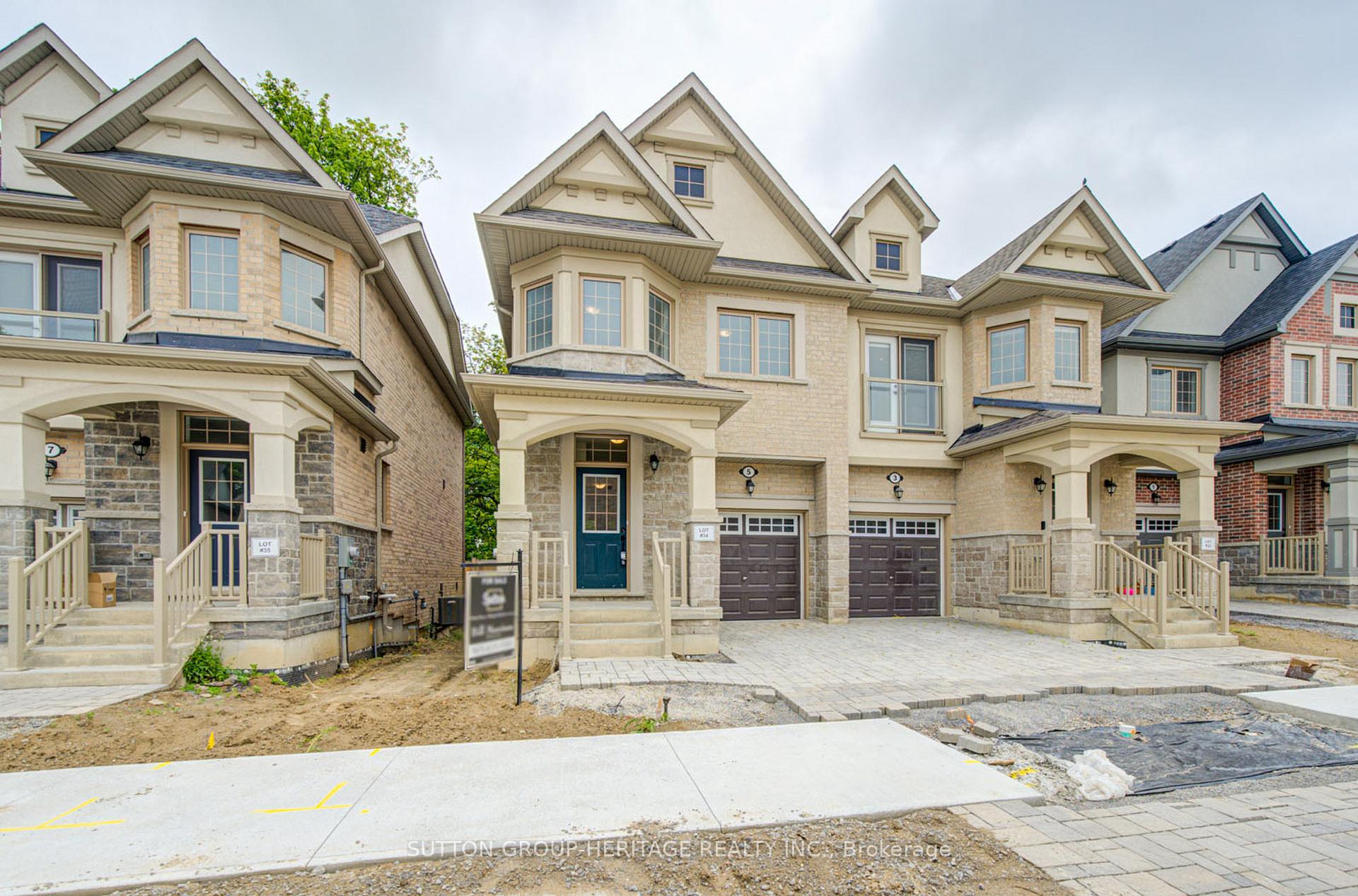5 Deer Creek Court, Toronto, ON M1C 1N8