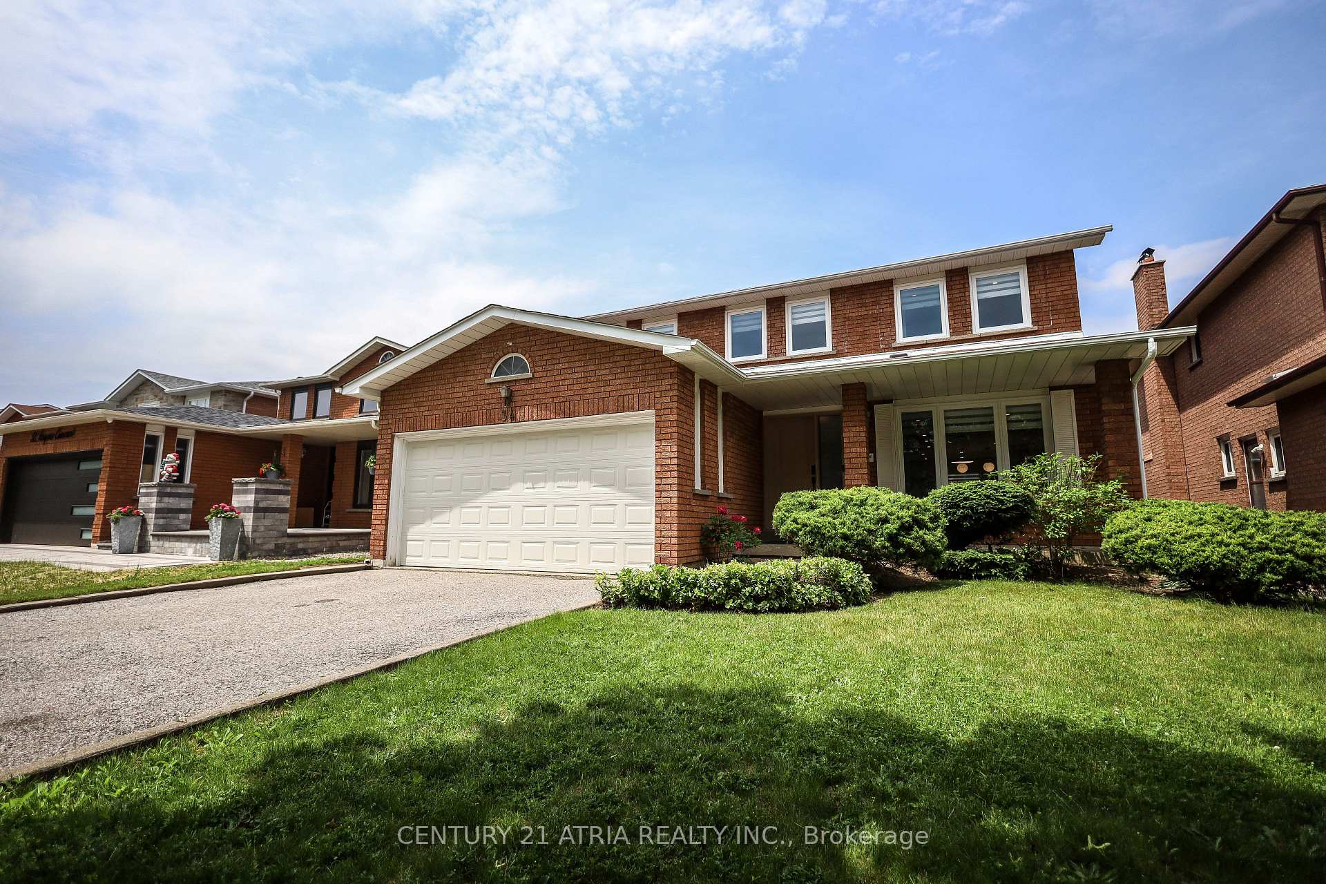 34 Raynes Crescent, Toronto, ON M1V 3V7