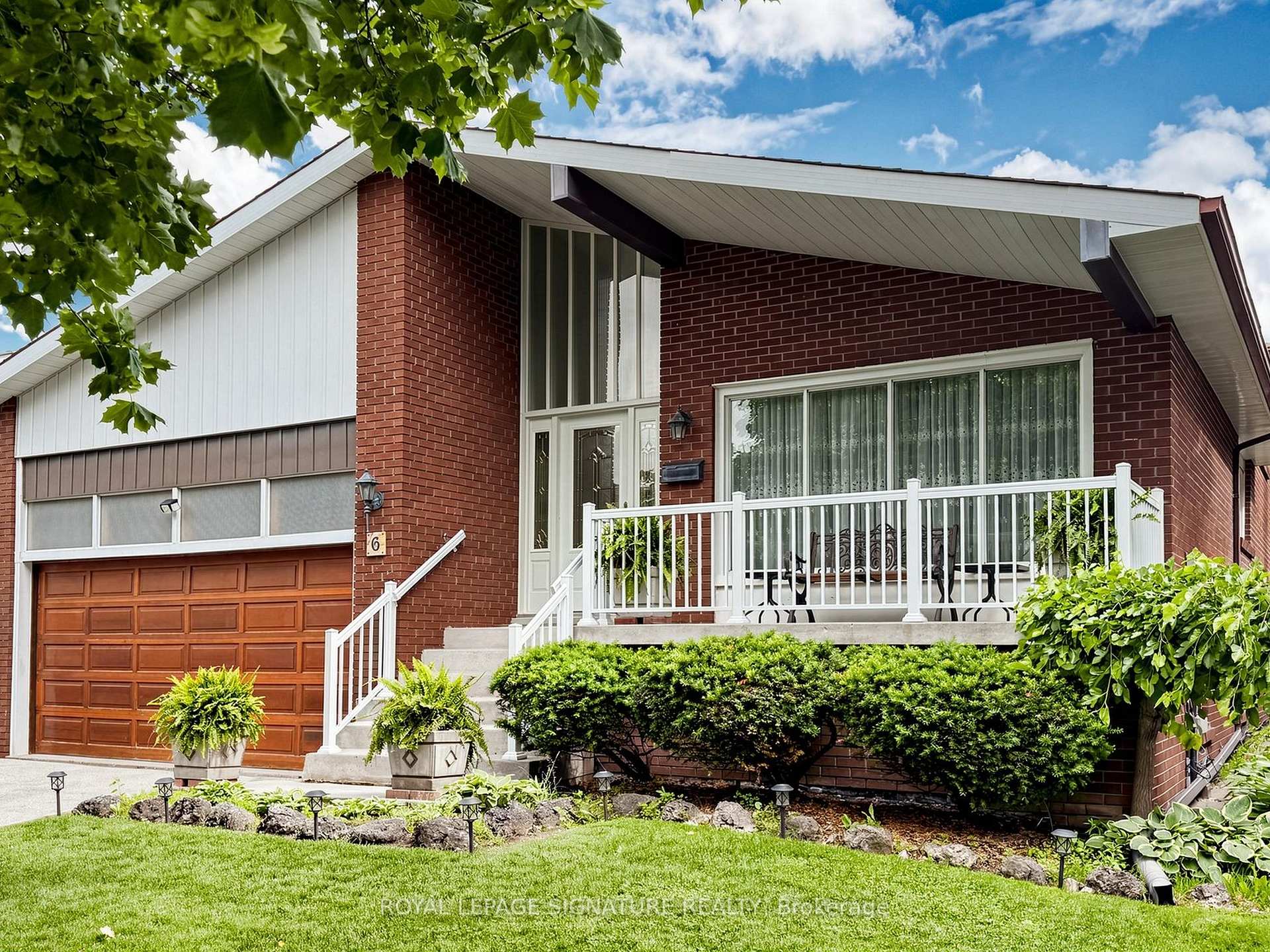6 Kelvinway Drive, Toronto, ON M1W 1N4