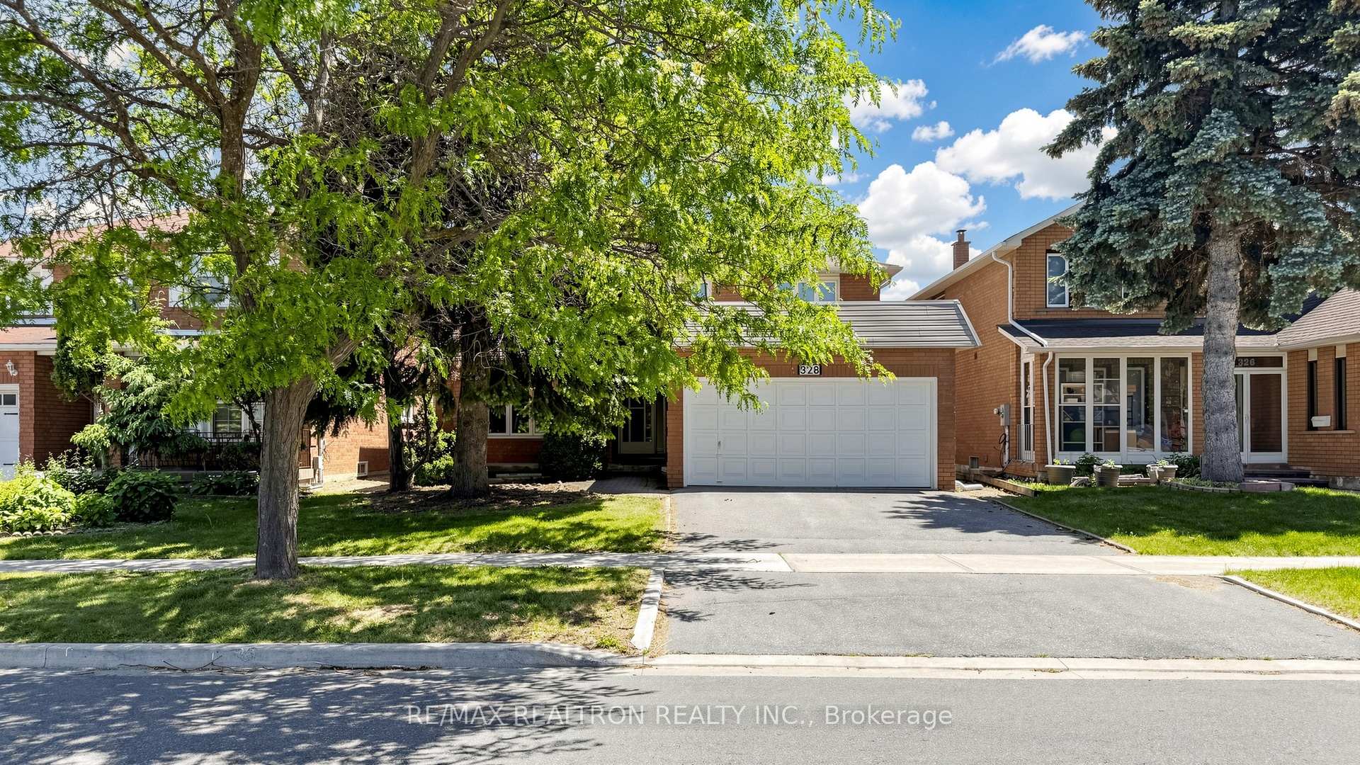 328 Goldhawk Trail, Toronto, ON M1V 4H1