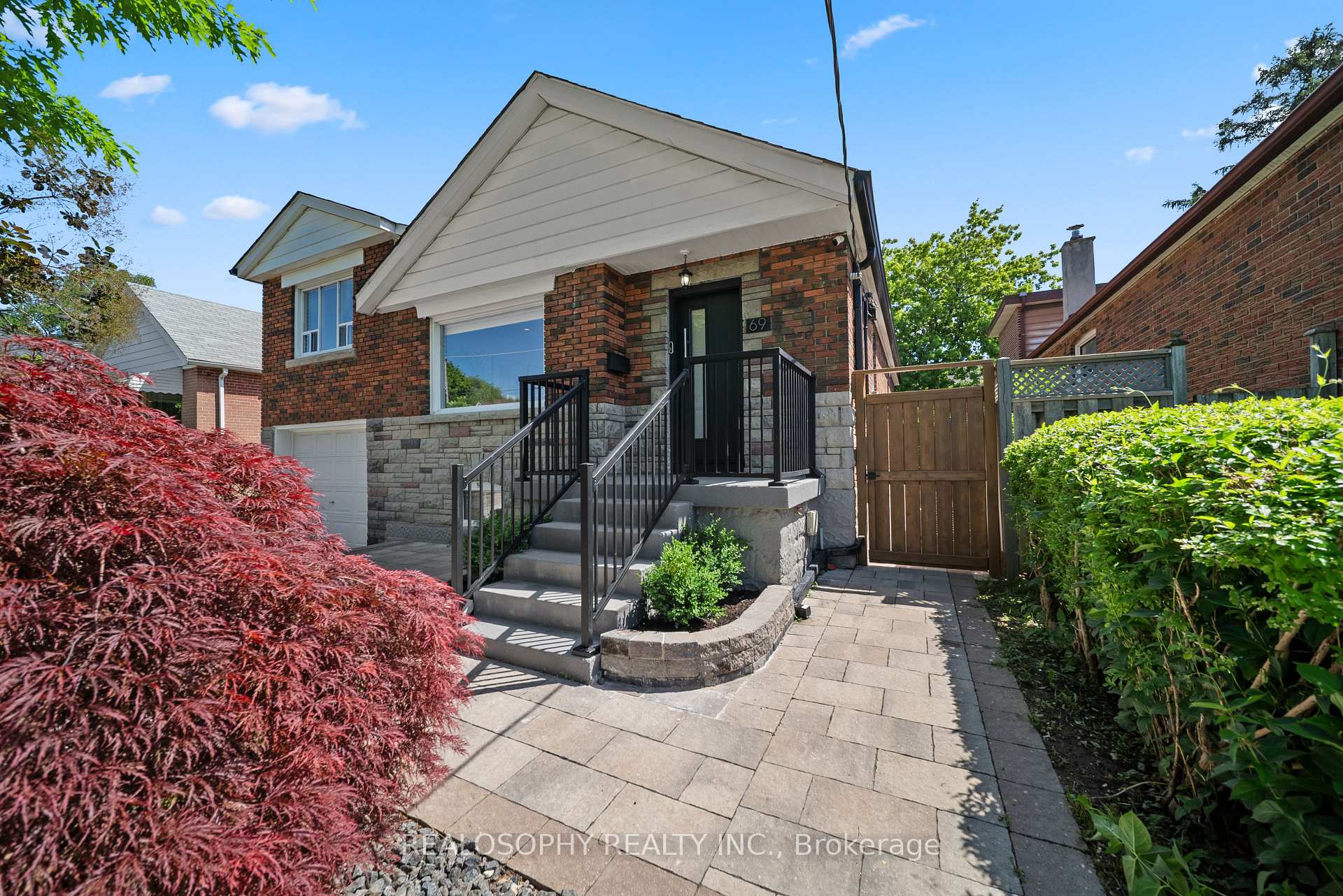 69 Squires Avenue, Toronto, ON M4B 2R7