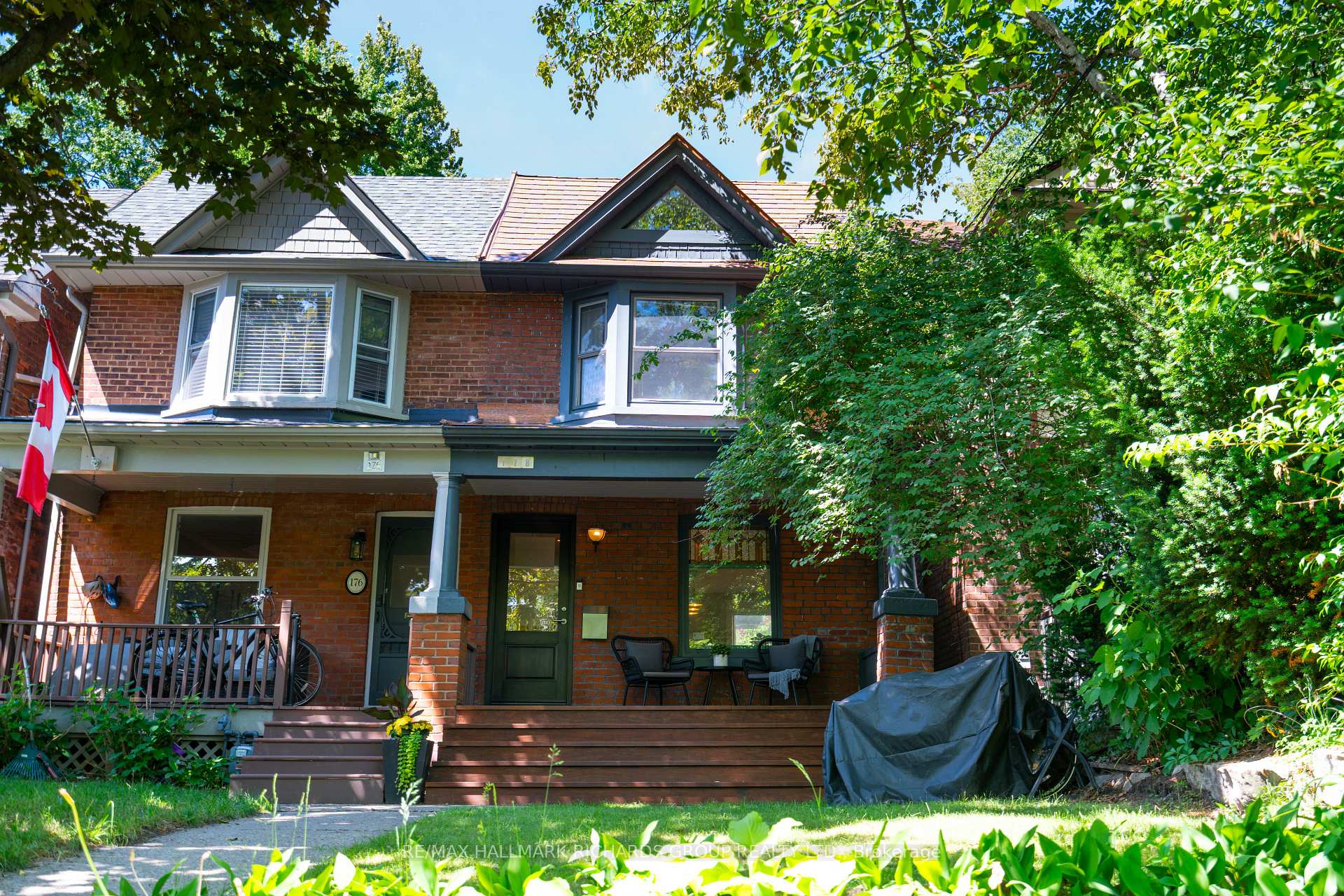 178 Wineva Avenue, Toronto E02, ON M4E 2T4