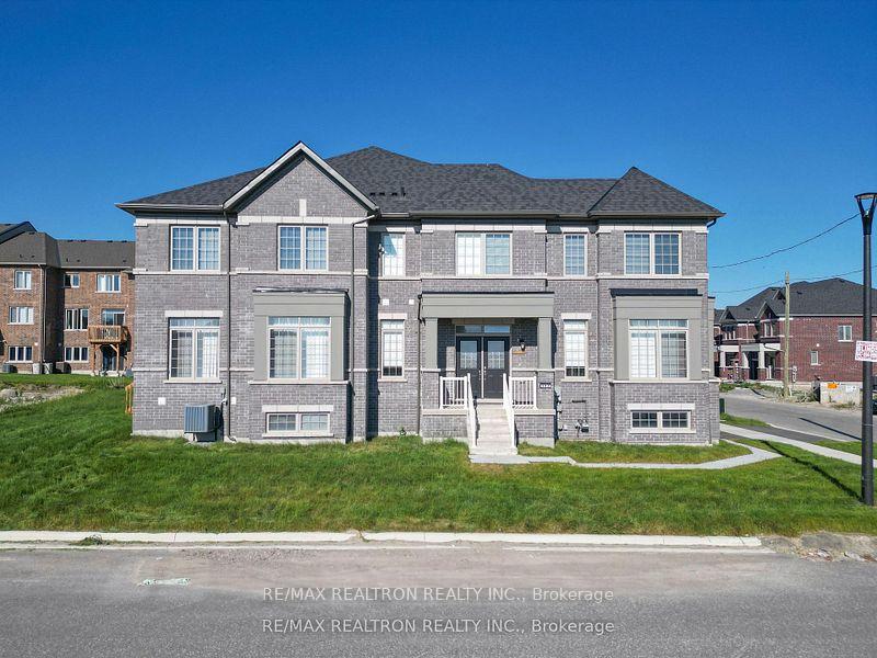 988 Grosbeak Trail, Pickering, ON L1X 0P6