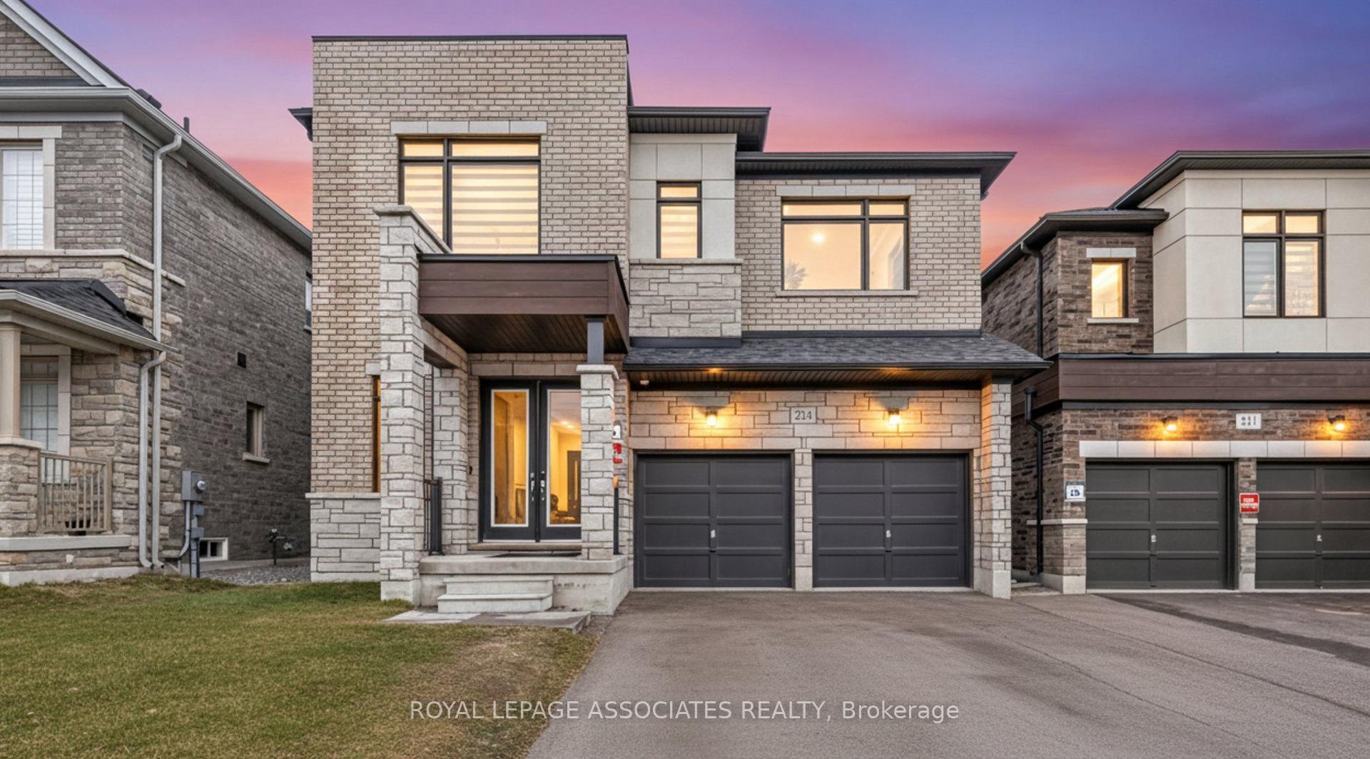 2215 Beckman Crescent, Oshawa, ON L1L 0W8