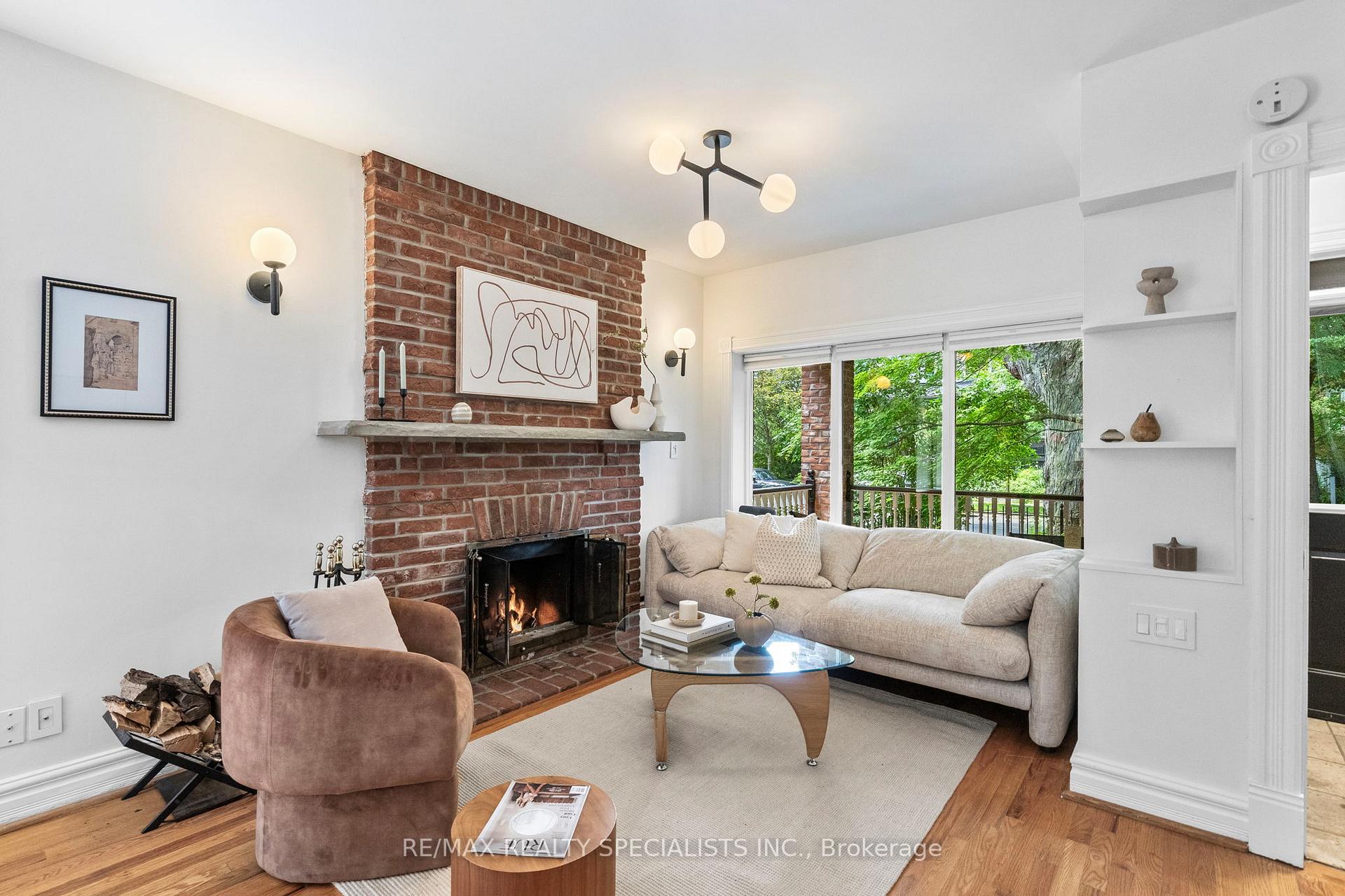 117 Alton Avenue, Toronto E01, ON M4L 2M3