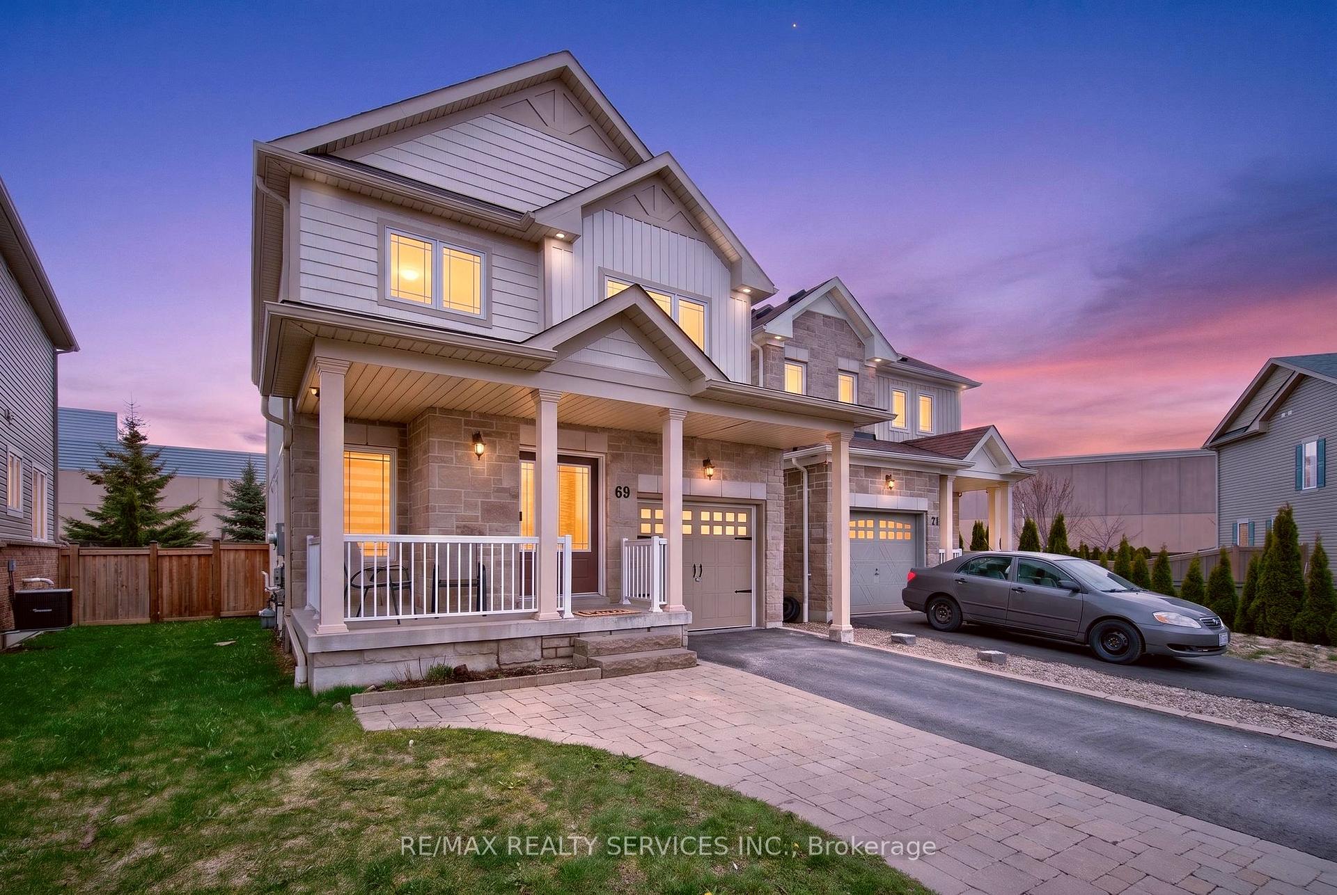 69 Mantz Crescent, Whitby, ON L1R 0L2