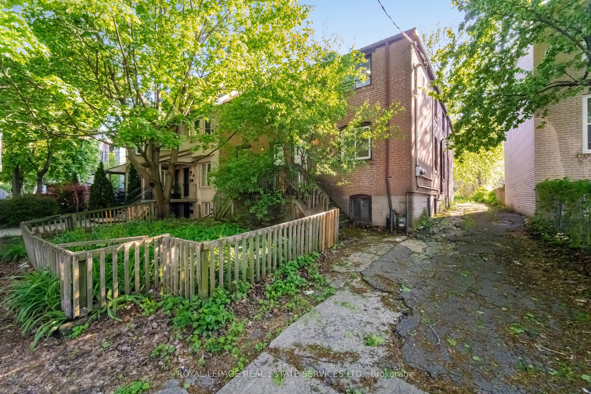 76-78 Lewis Street, Toronto, ON M4M 2H3