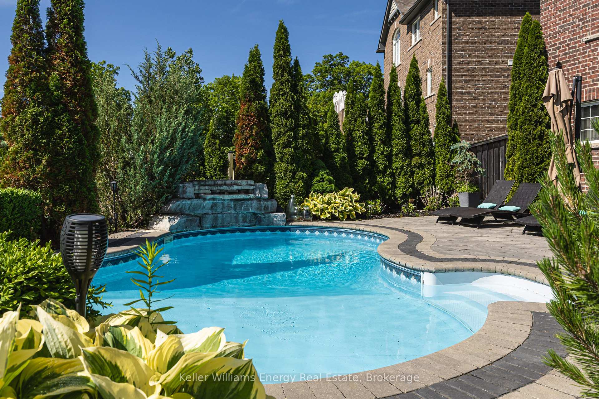 50 Rumbellow Crescent, Ajax, ON L1Z 0P8