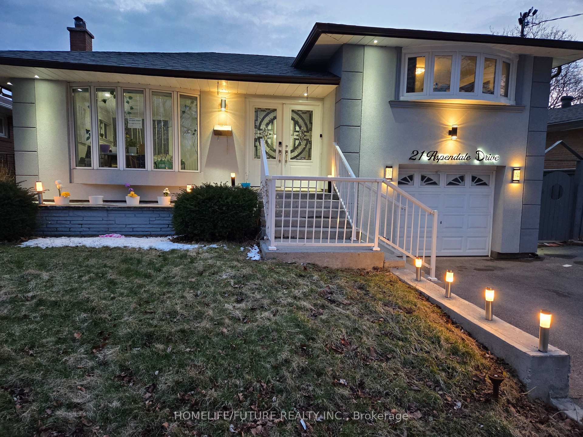 21 Aspendale Drive, Toronto, ON M1P 4J7