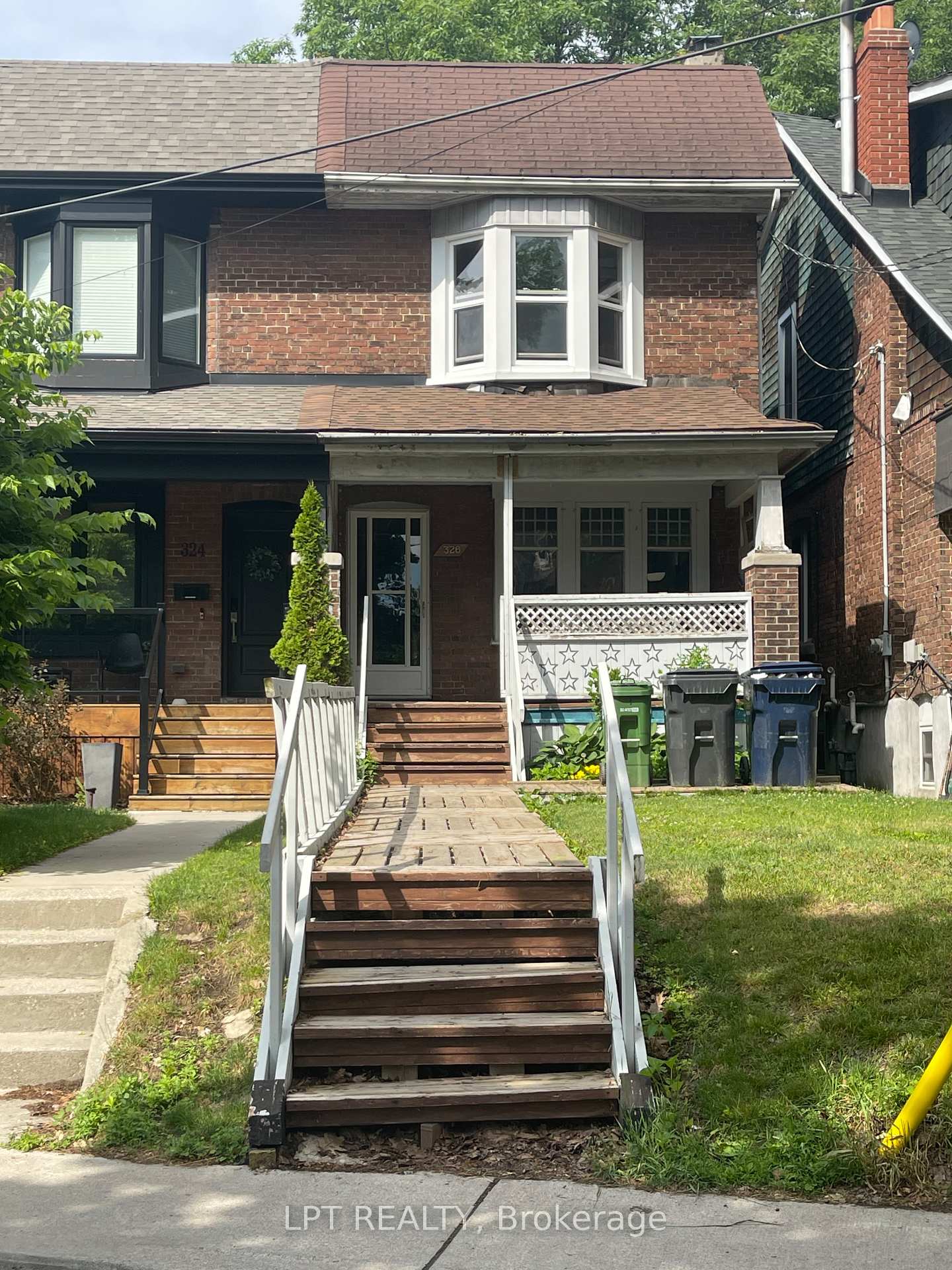 326 Beech Avenue, Toronto, ON M4E 3J3