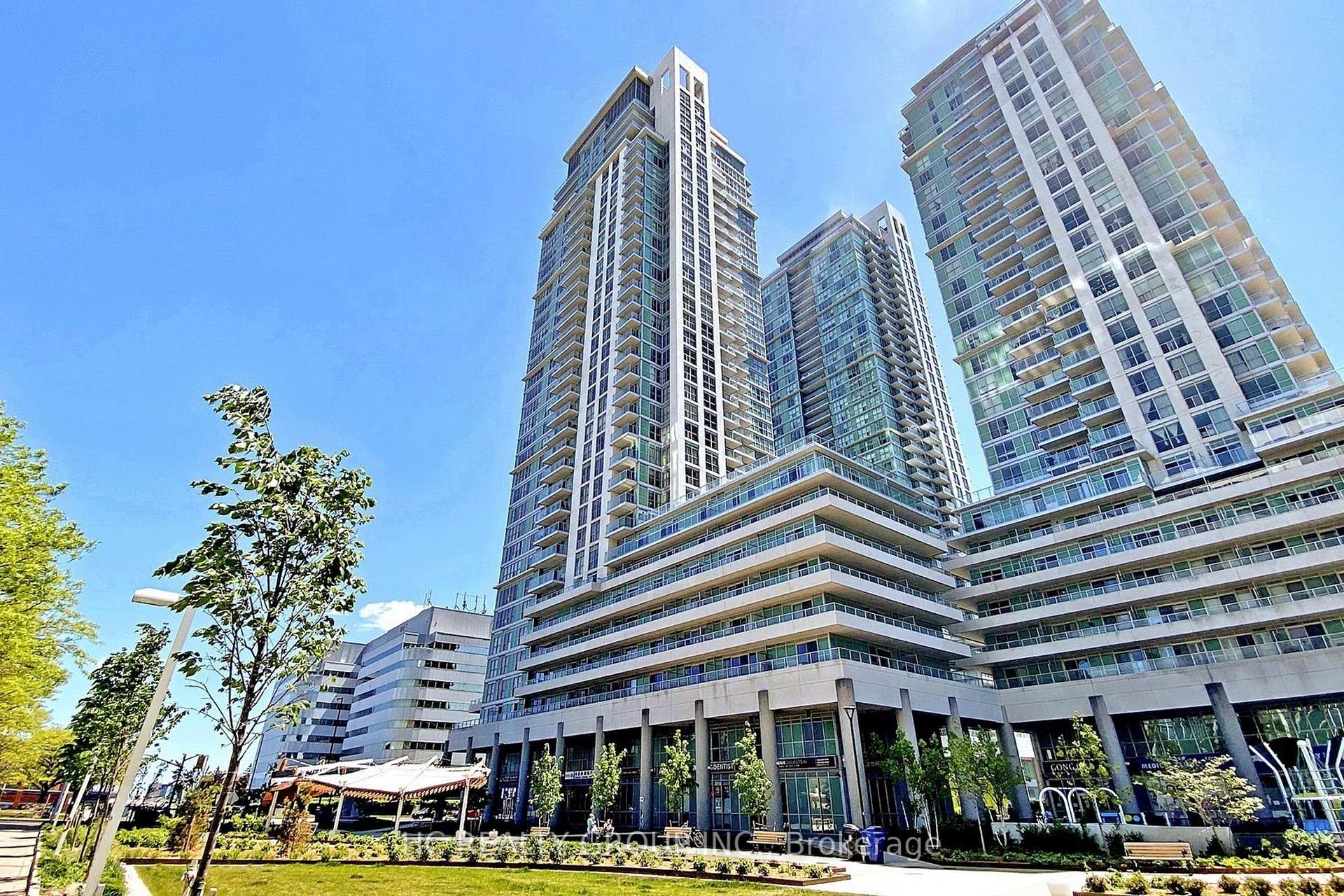70 Town Centre Court 2108, Toronto, ON M1P 4Y7