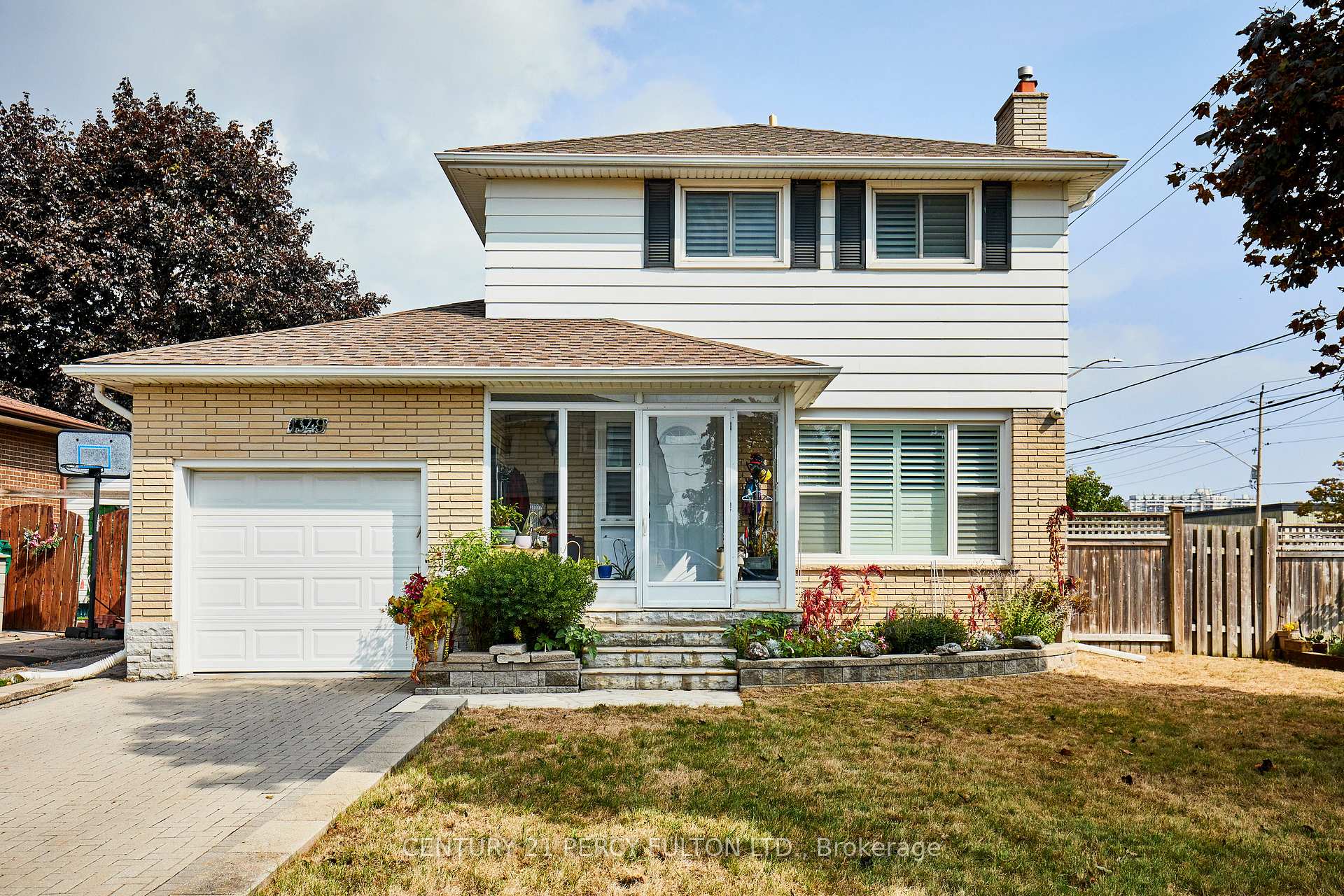 1349 Somerville Street N, Oshawa, ON L1G 4L3