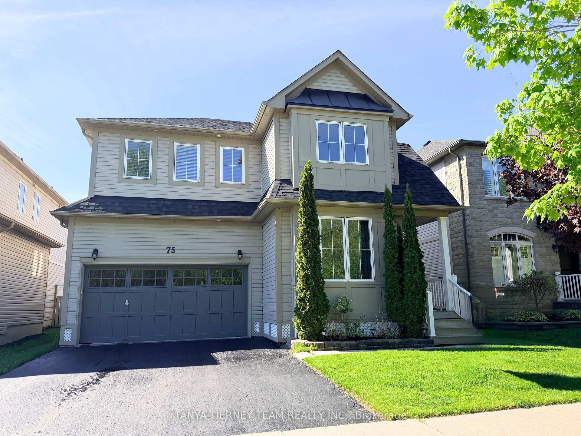 75 Robert Attersley Drive E, Whitby, ON L1R 0B7