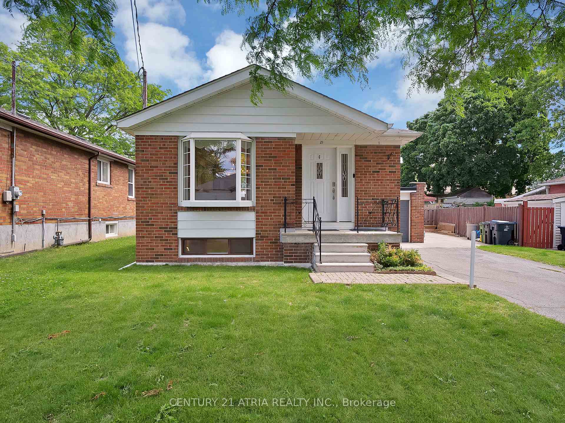 21 Cavehill Crescent, Toronto, ON M1R 4P8