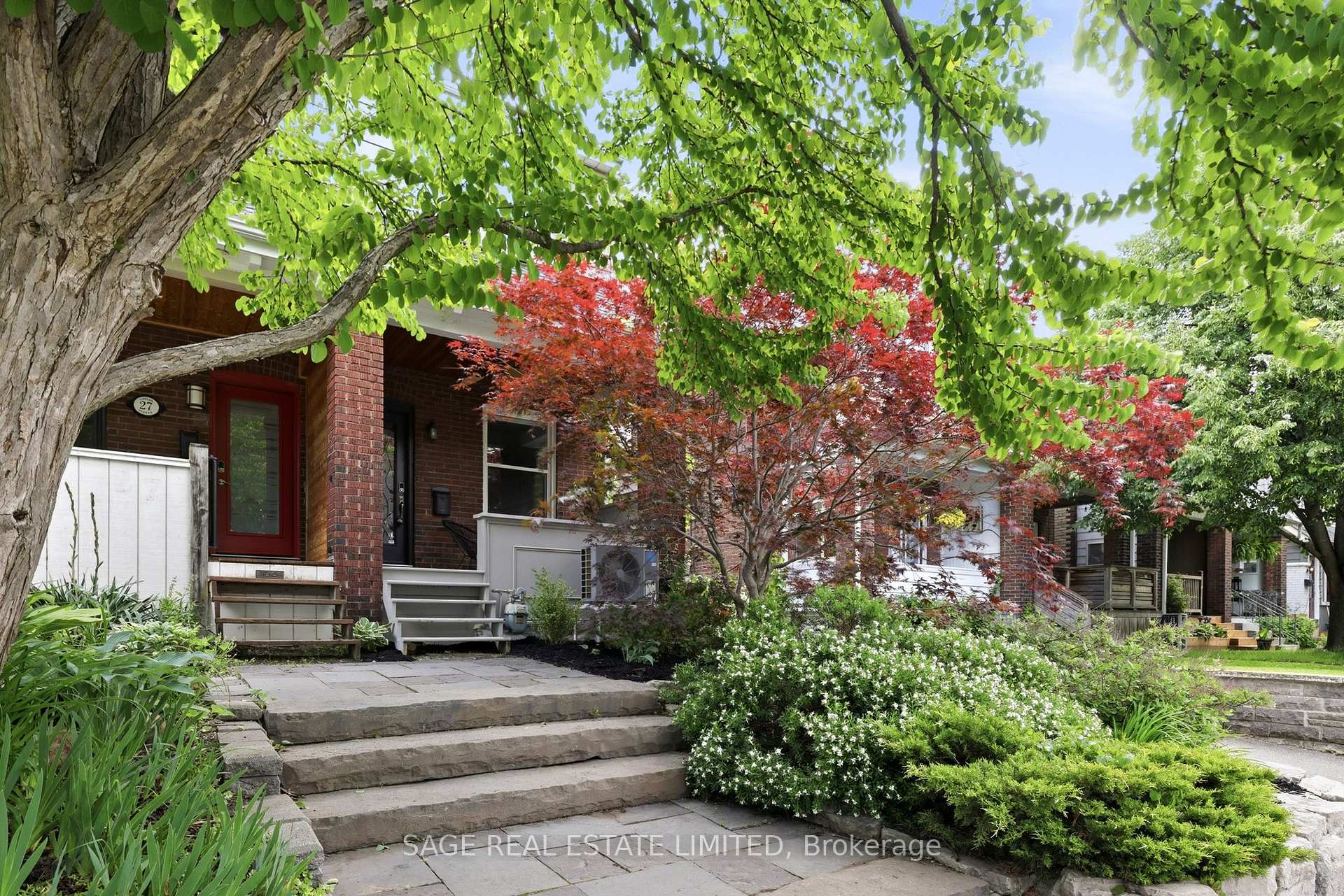 25 Lawlor Avenue, Toronto, ON M4E 3L8