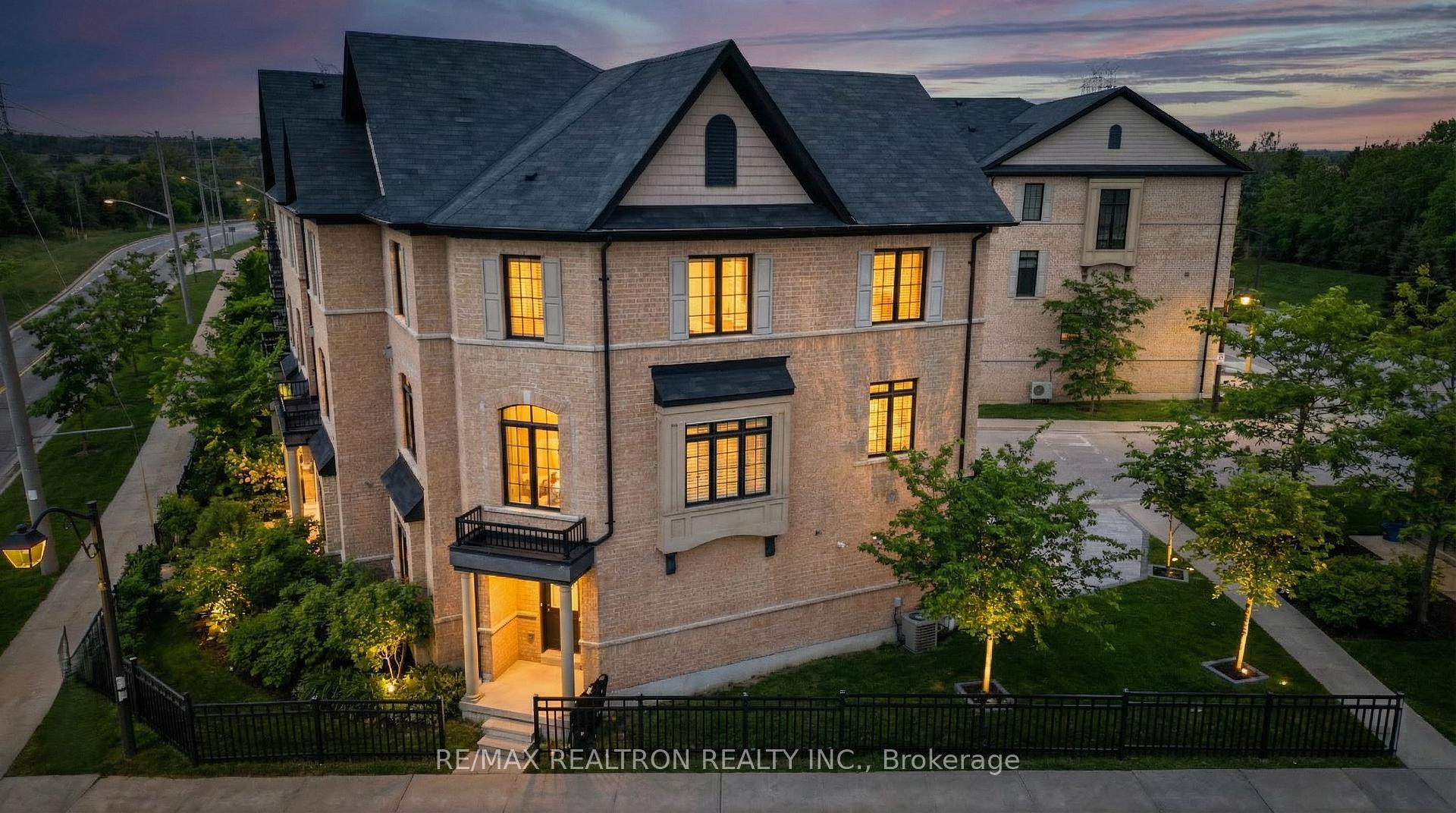 52 Quarrie Lane, Ajax, ON L1T 0N1