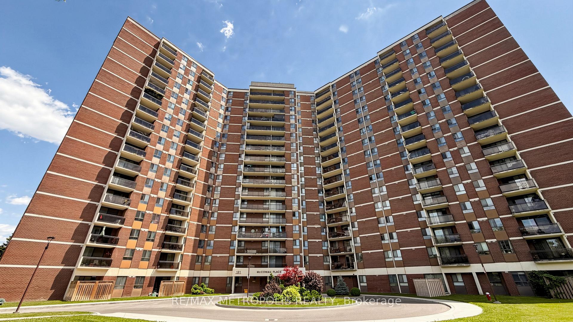 121 Trudelle Street 405, Toronto, ON M1J 3K4