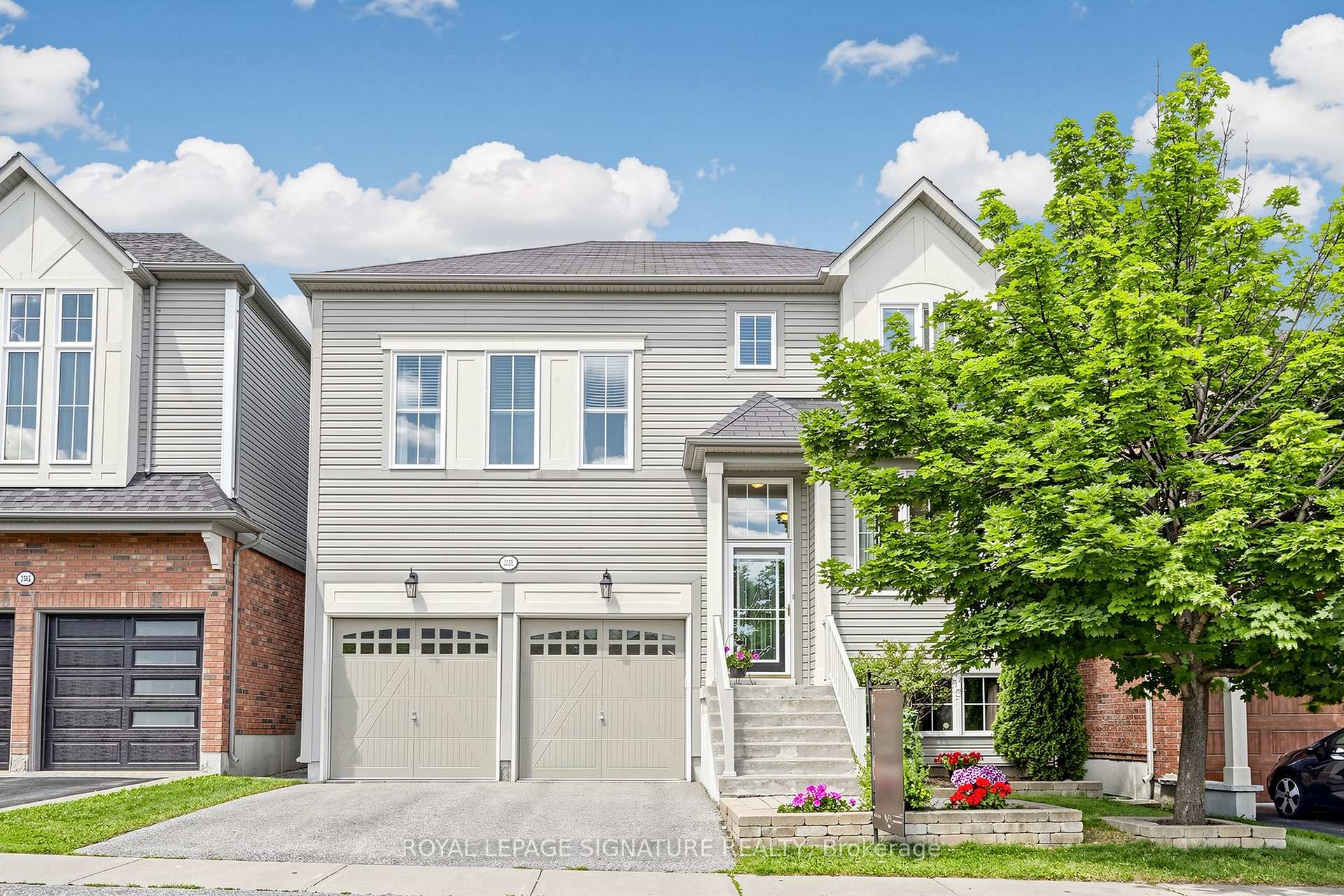 2339 Pilgrim Square, Oshawa, ON L1L 0C1