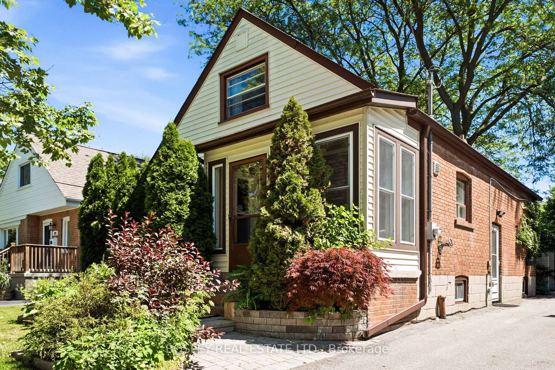 121 Presley Avenue, Toronto, ON M1L 3P9
