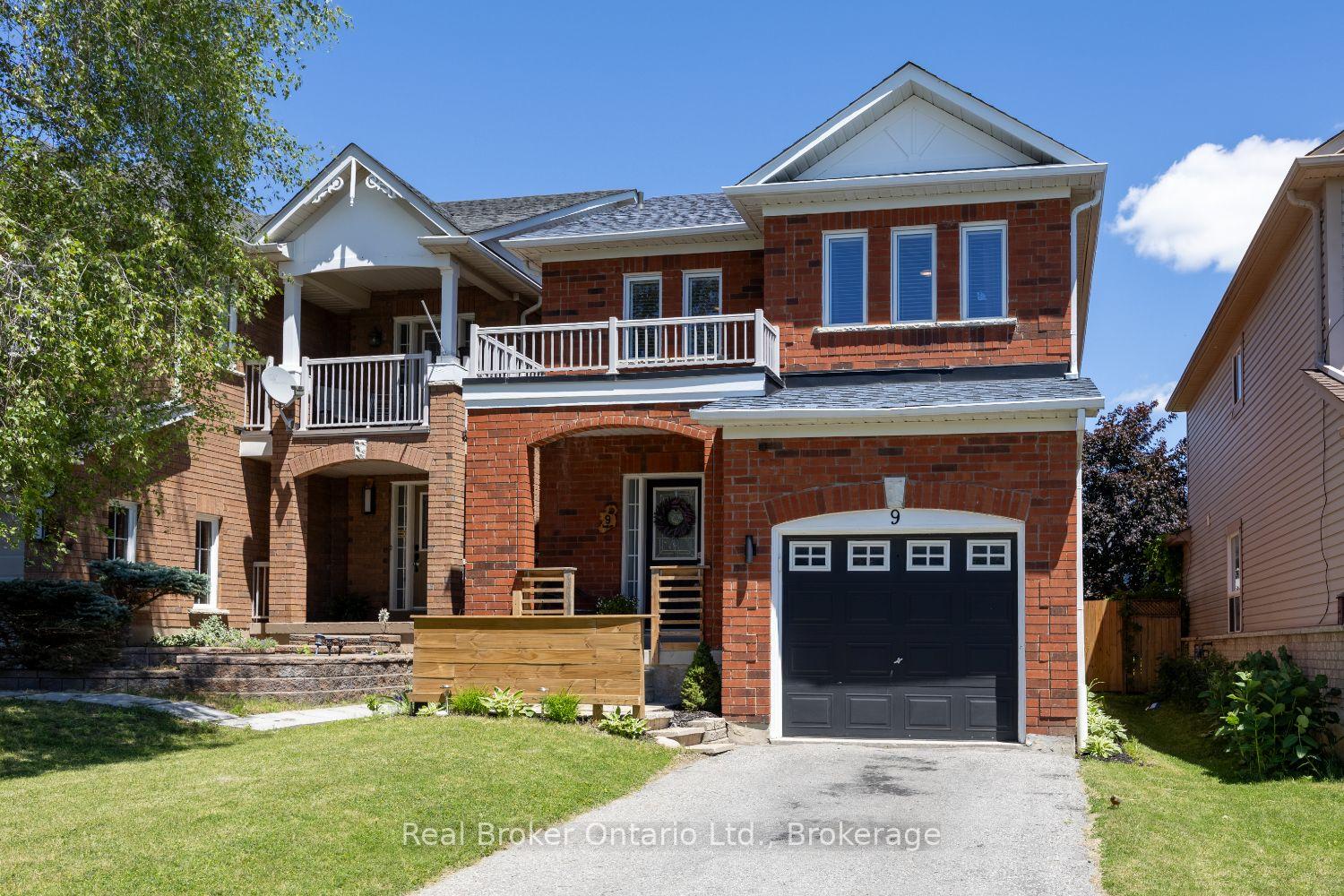 9 Candlebrook Drive, Whitby, ON L1R 2V4