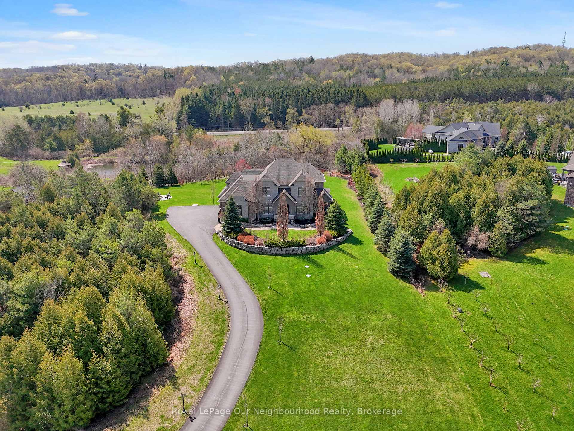 9 POWERS Court, Clarington, ON L0B 1M0