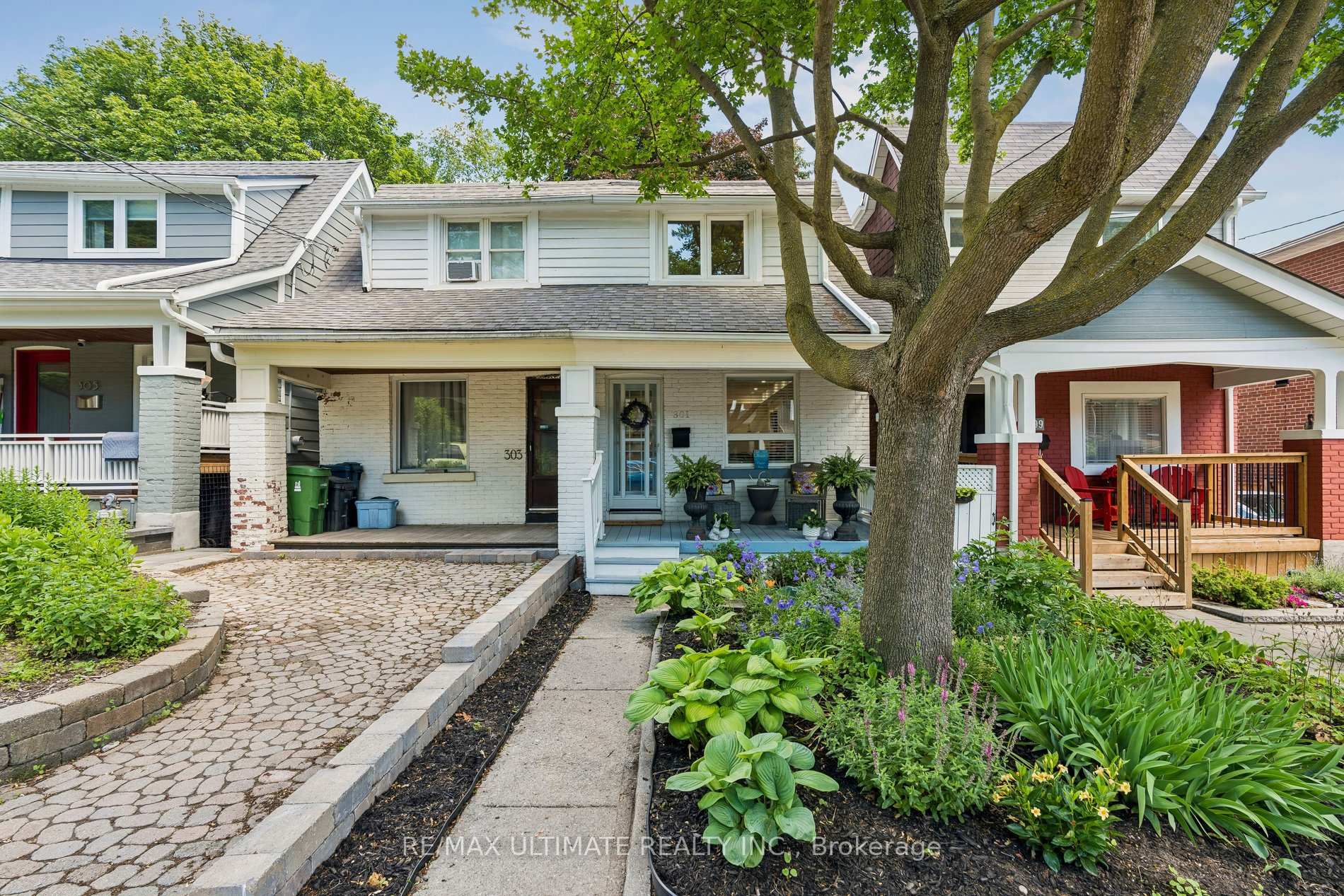 301 Kenilworth Avenue, Toronto, ON M4L 3S9