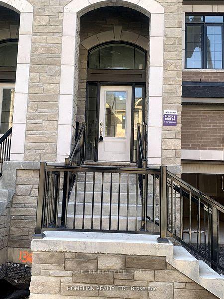 51 Selfridge Way, Whitby, ON L1N 0N9