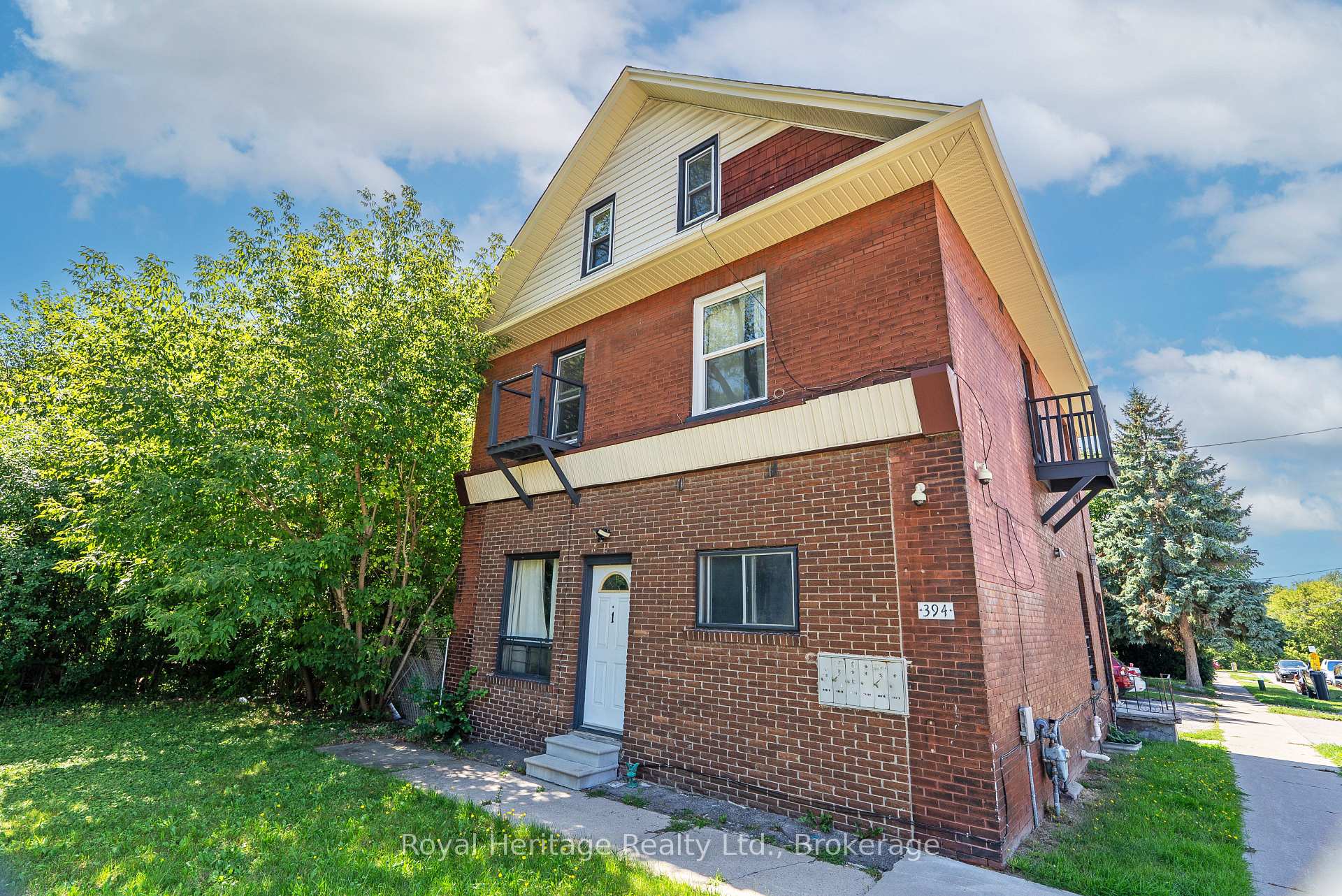 394 Centre Street S, Oshawa, ON L1H 4B9
