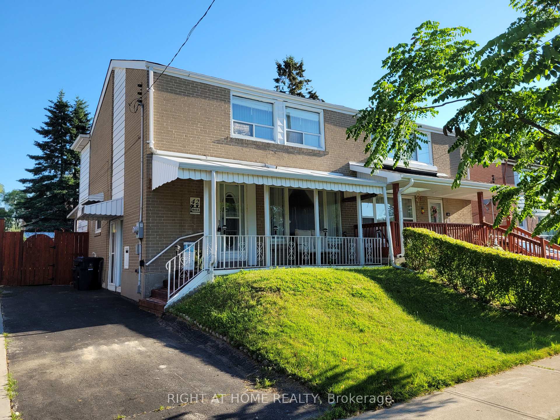 42 Bonniewood Road, Toronto, ON M1K 2M1