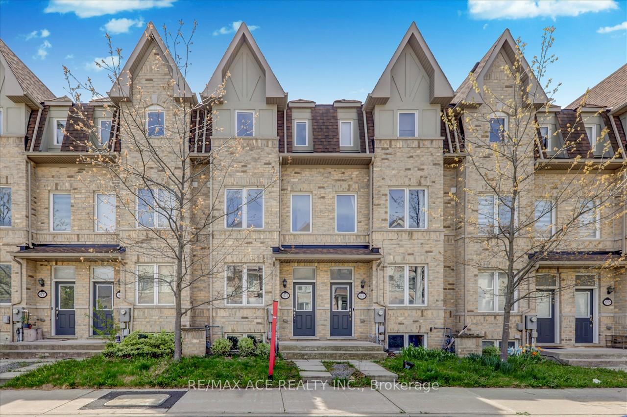 43 Kawneer Terrace, Toronto, ON M1P 0C2