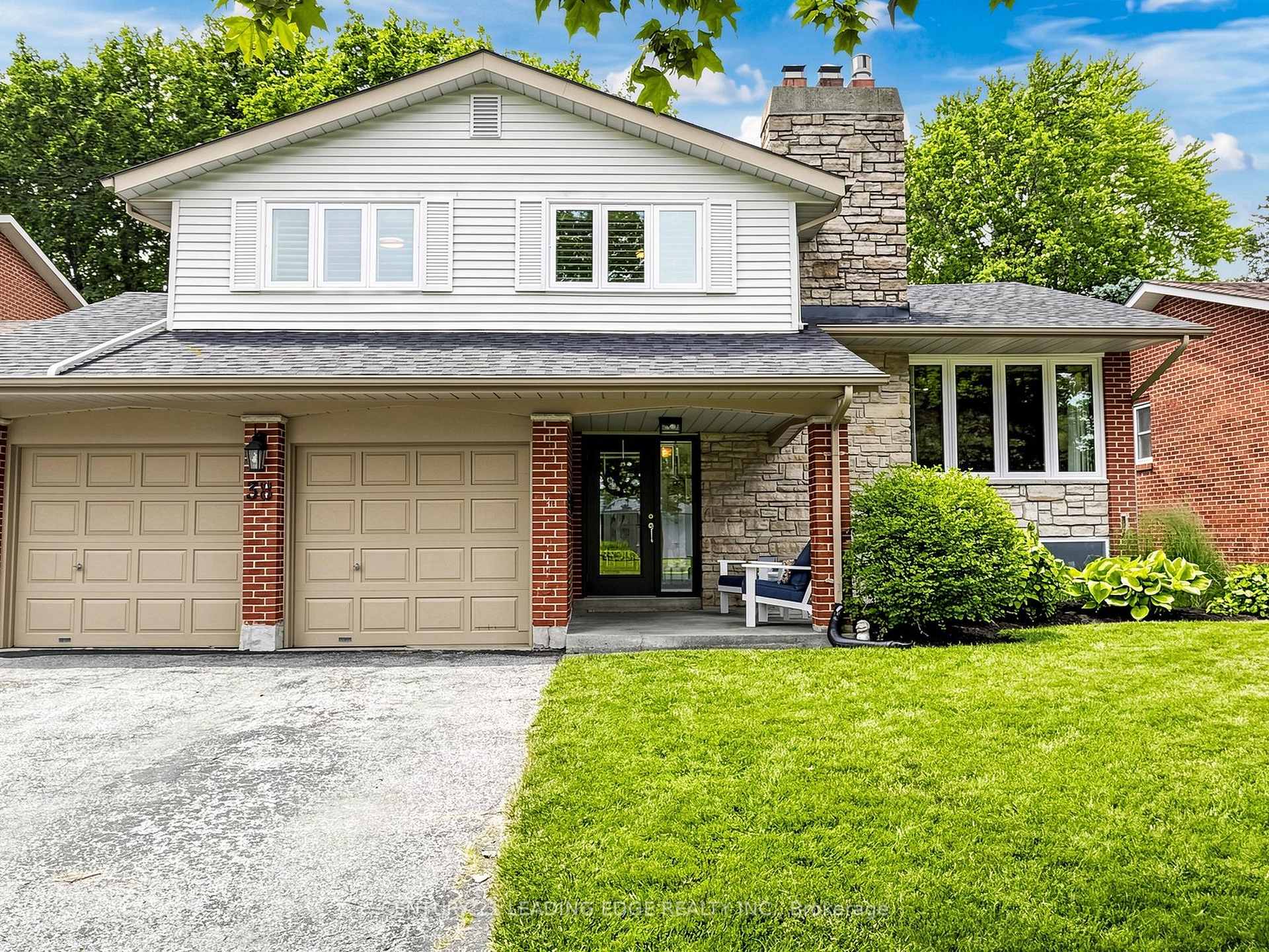 38 Sheldonbury Crescent, Toronto, ON M1W 1K9