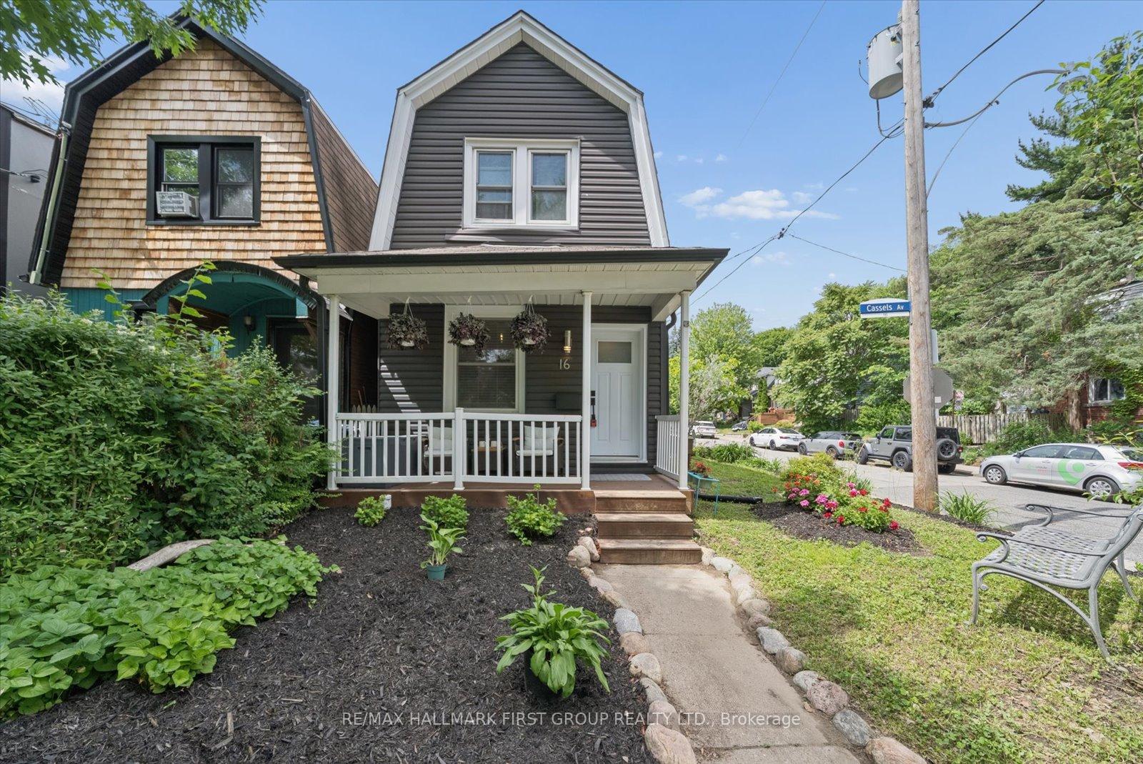 16 Cassels Avenue, Toronto, ON M4E 1X8