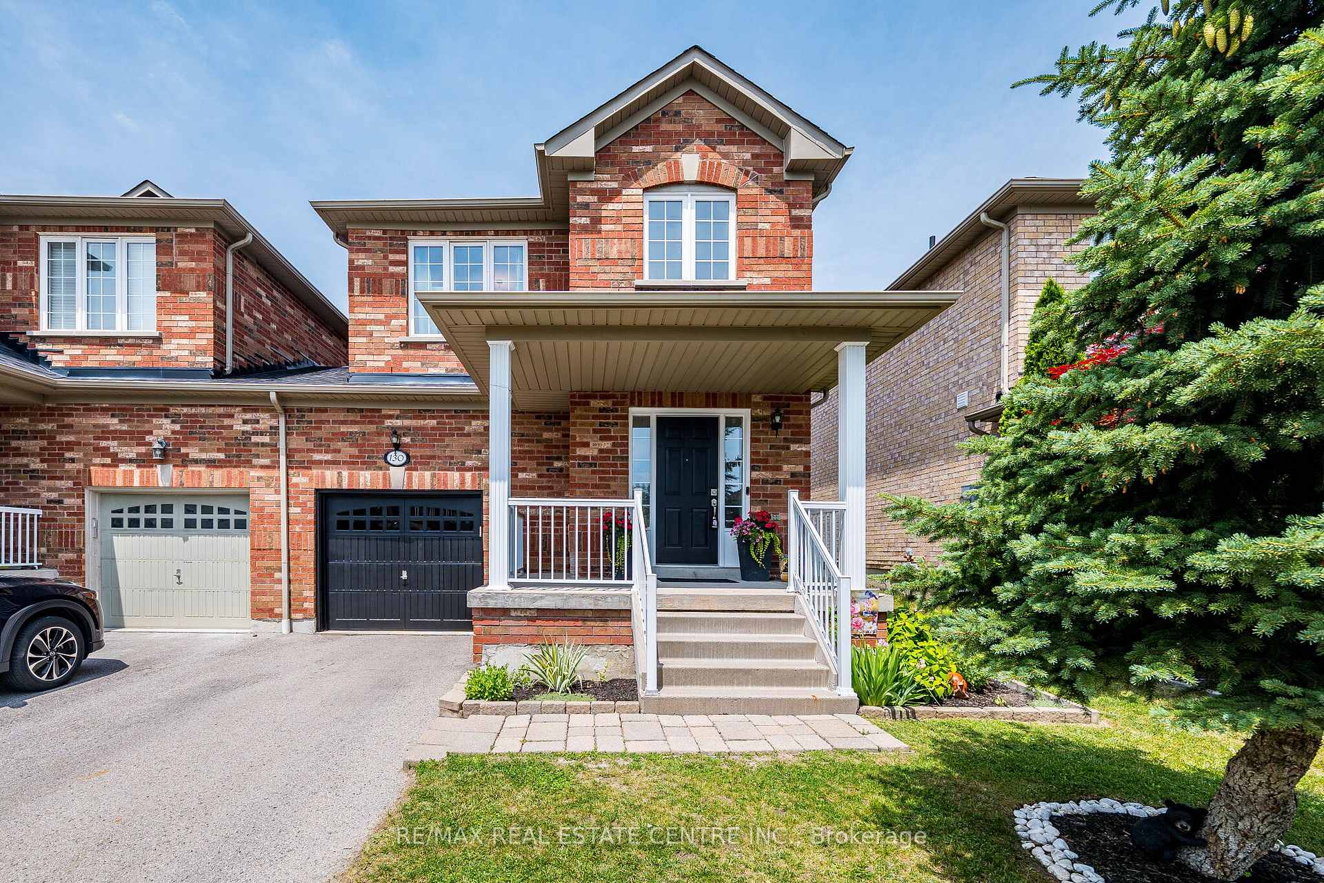 130 Fencerow Drive, Whitby, ON L1R 3N4