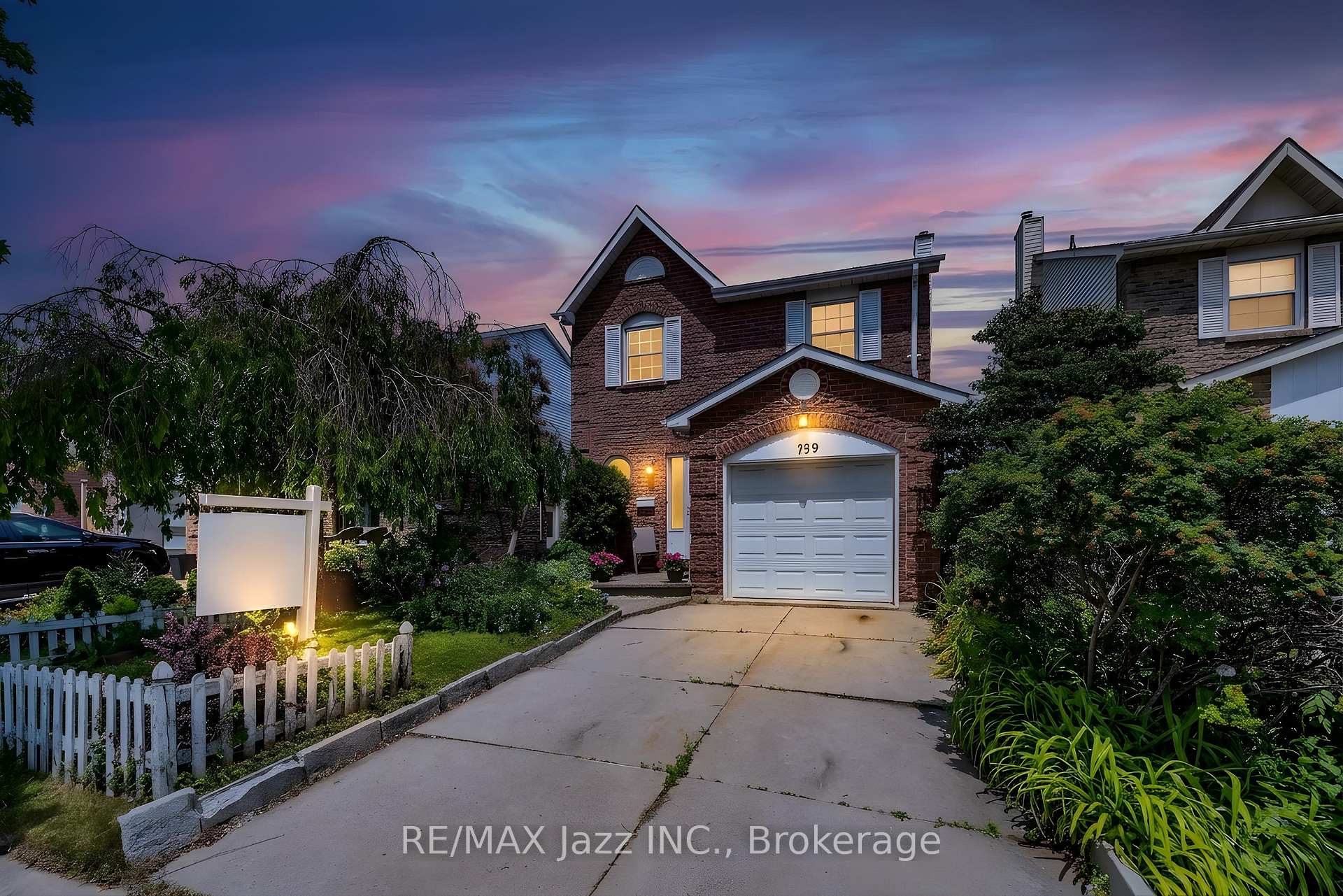 759 Cobblers Court, Pickering, ON L1V 3S2