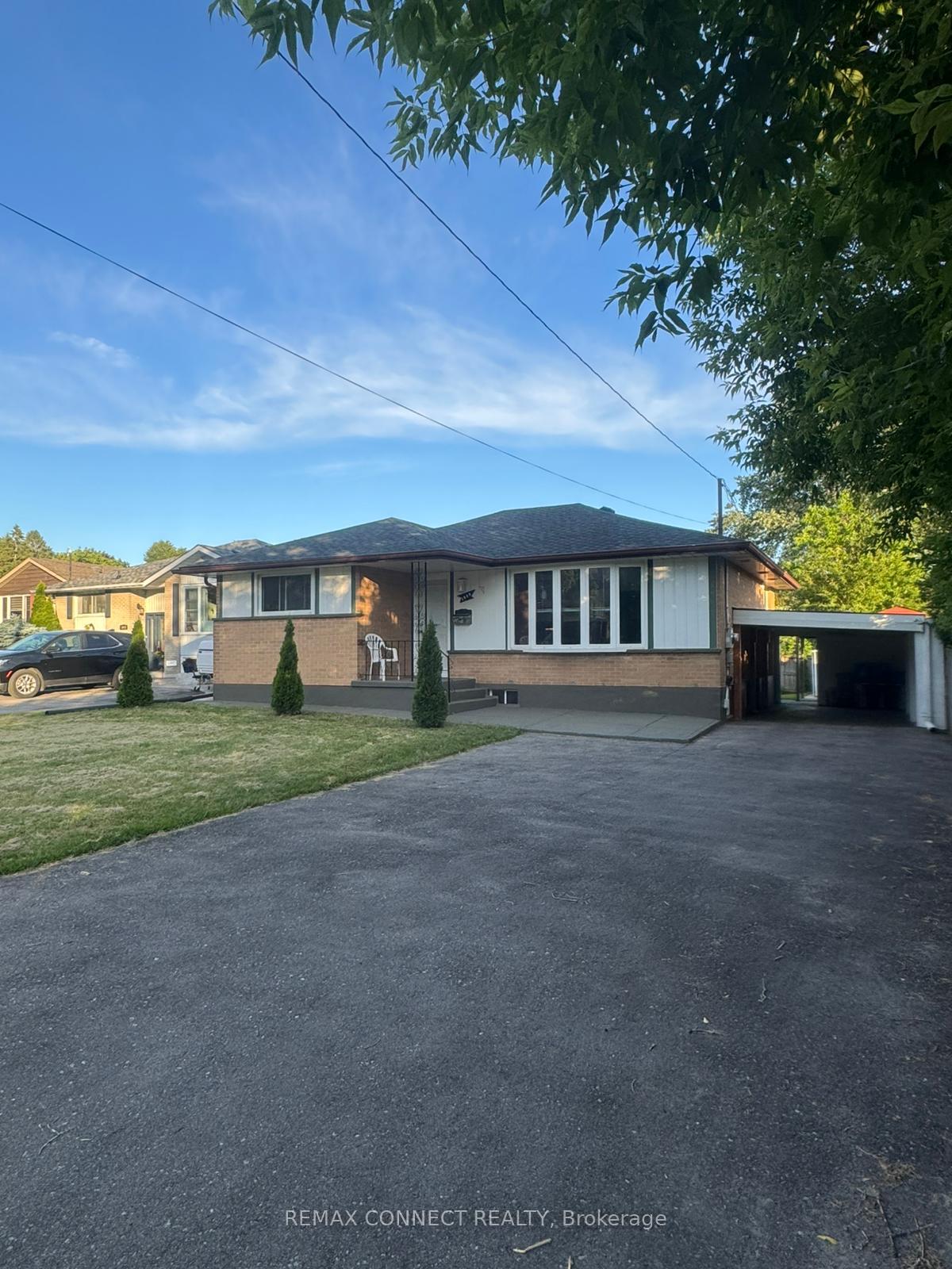 1039 Willowdale Avenue, Oshawa, ON L1H 1W7
