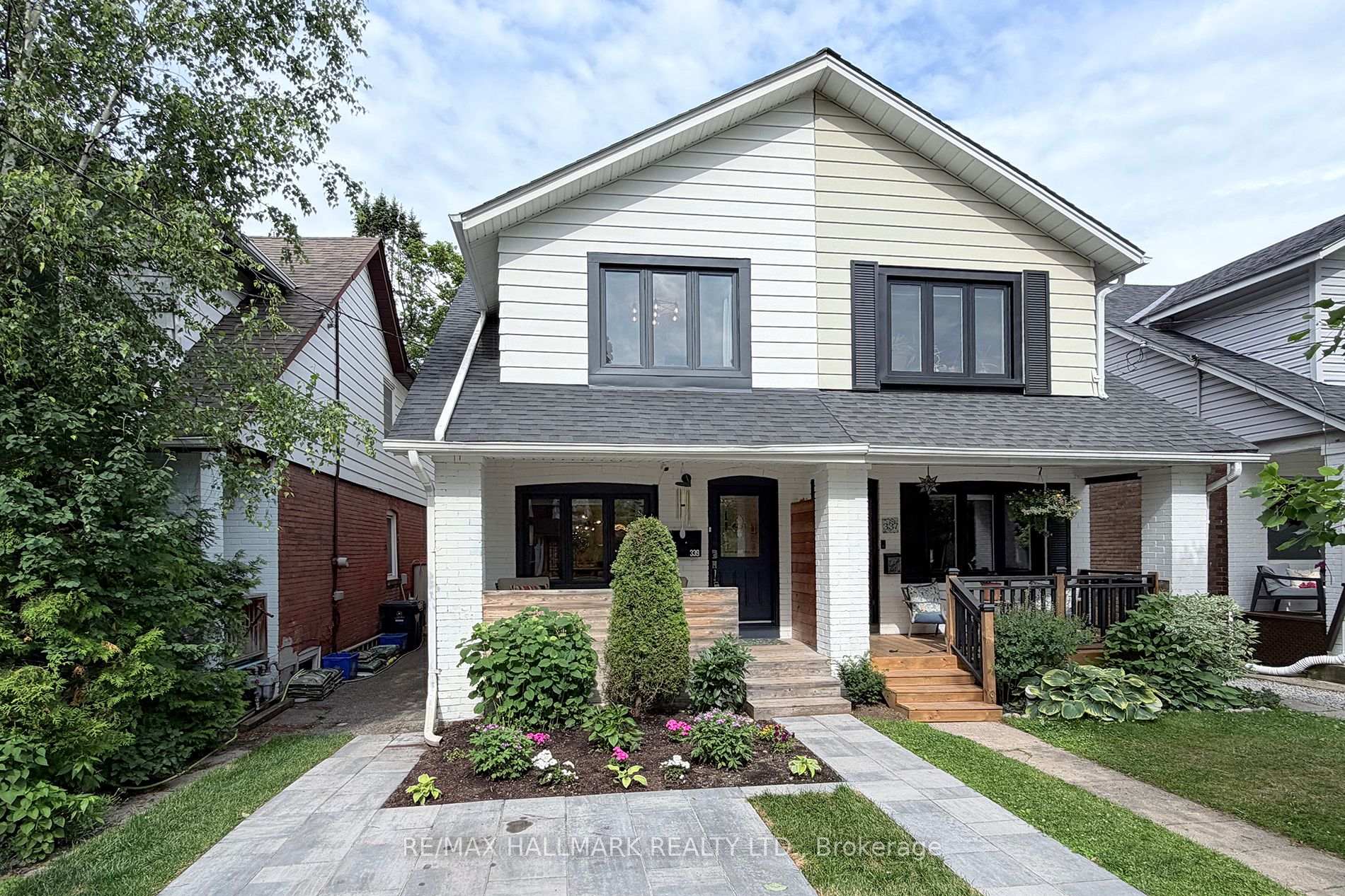 339 Scarborough Road, Toronto, ON M4E 3M9