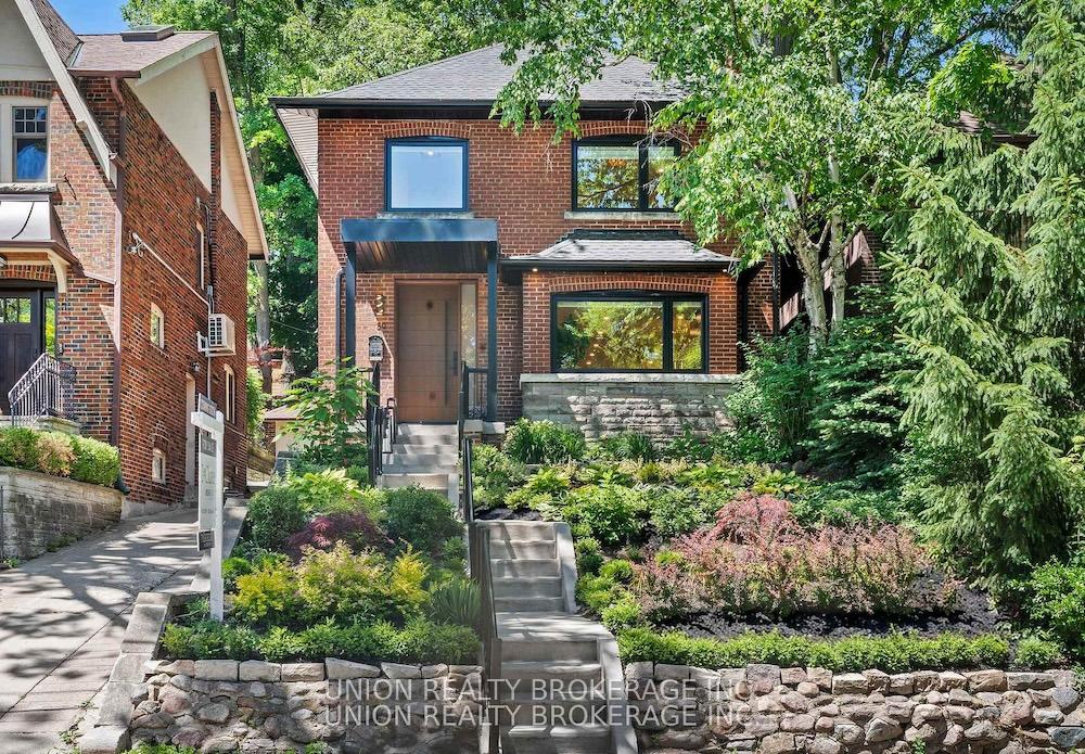50 Beaufort Road, Toronto, ON M4E 1M7