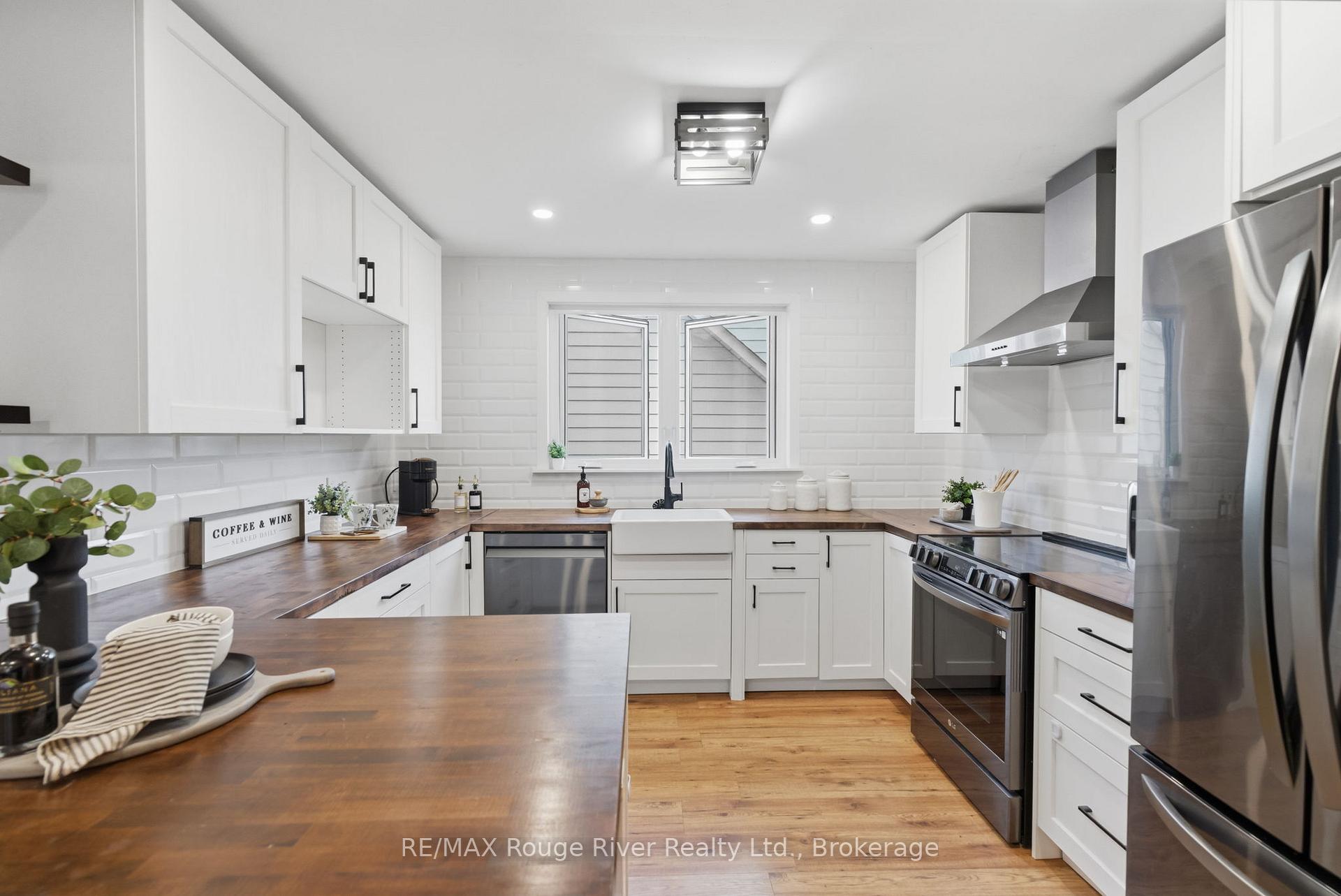 152 Wilson Road S, Oshawa, ON L1H 6C1