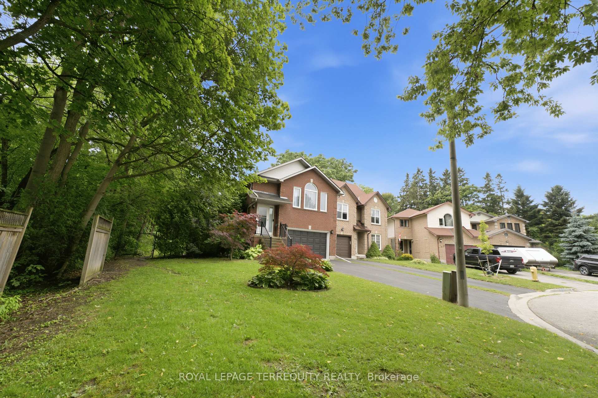 48 Borland Court, Clarington, ON L1C 4T6