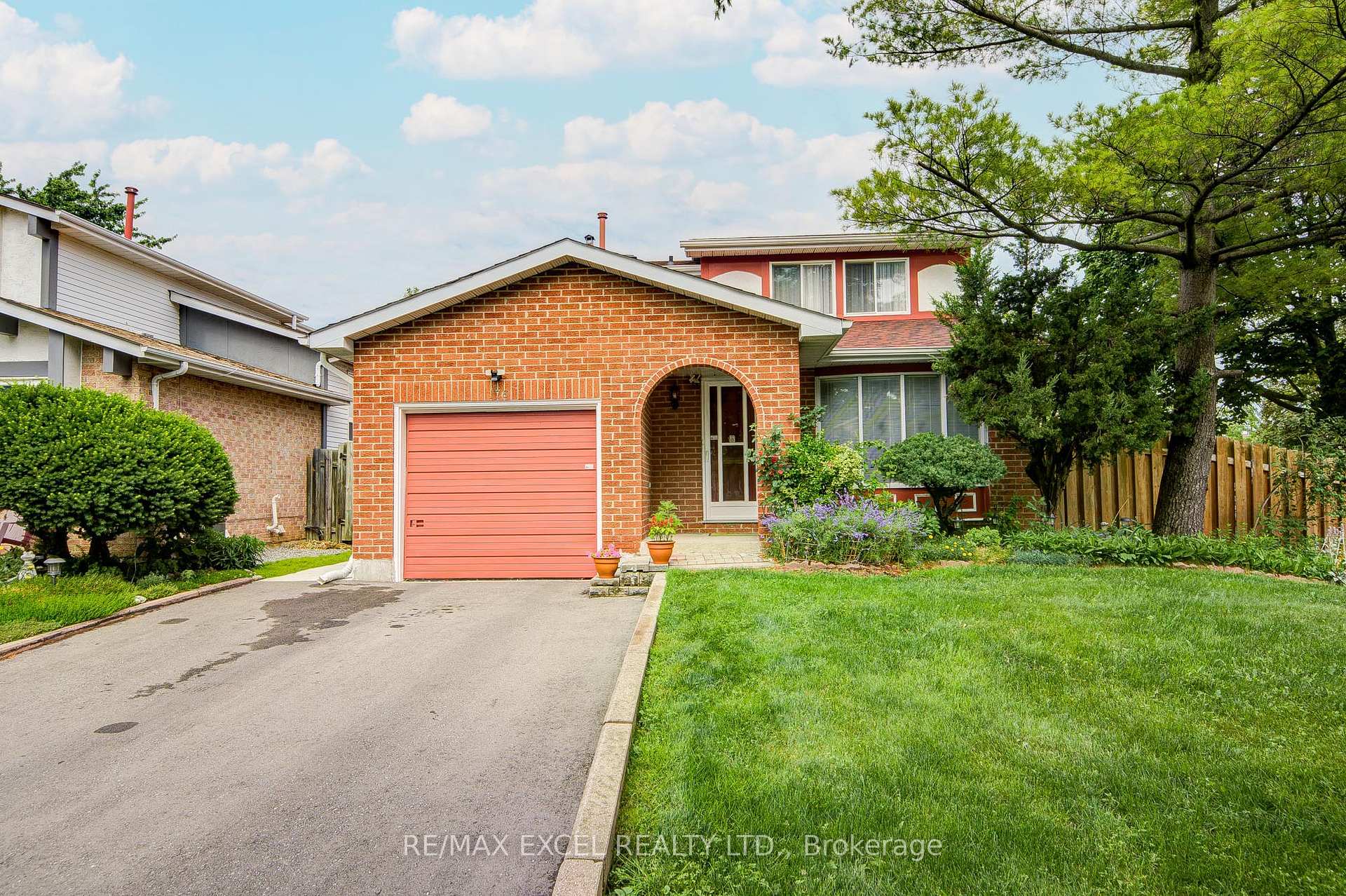 176 Goldhawk Trail, Toronto, ON M1V 1X2