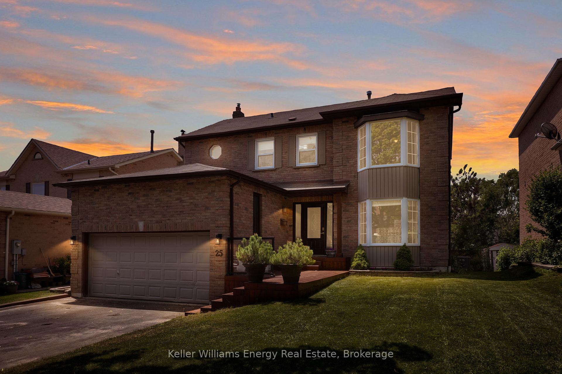 25 Fieldview Crescent, Whitby, ON L1N 8B5