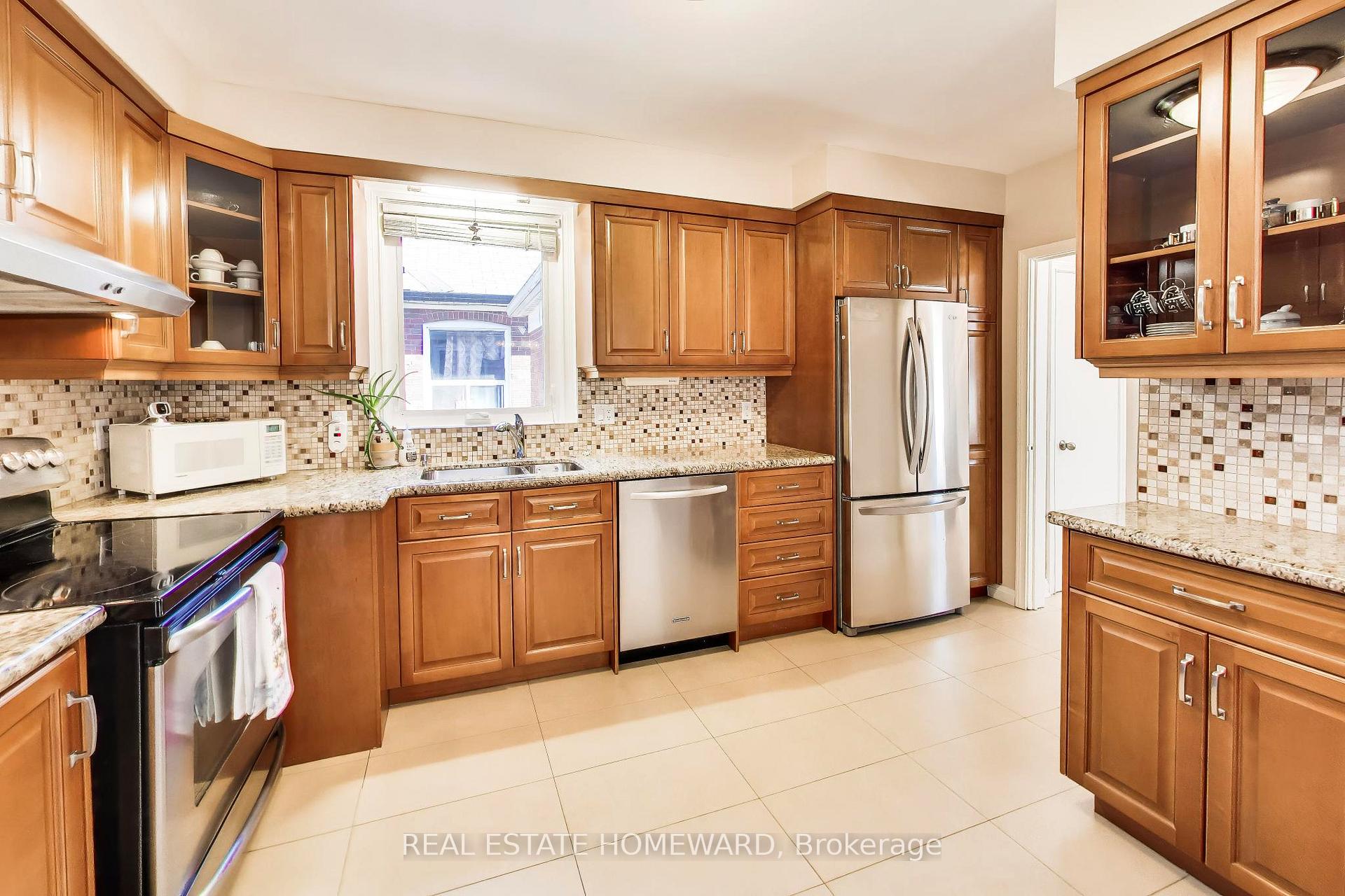 4 Martorino Drive, Toronto, ON M1K 2J2